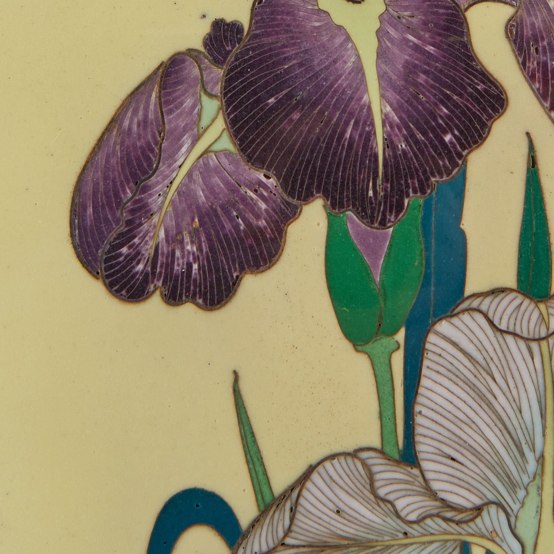 Japanese Cloisonne Narrow-Necked Vase w/ Irises - Bild 6 aus 11