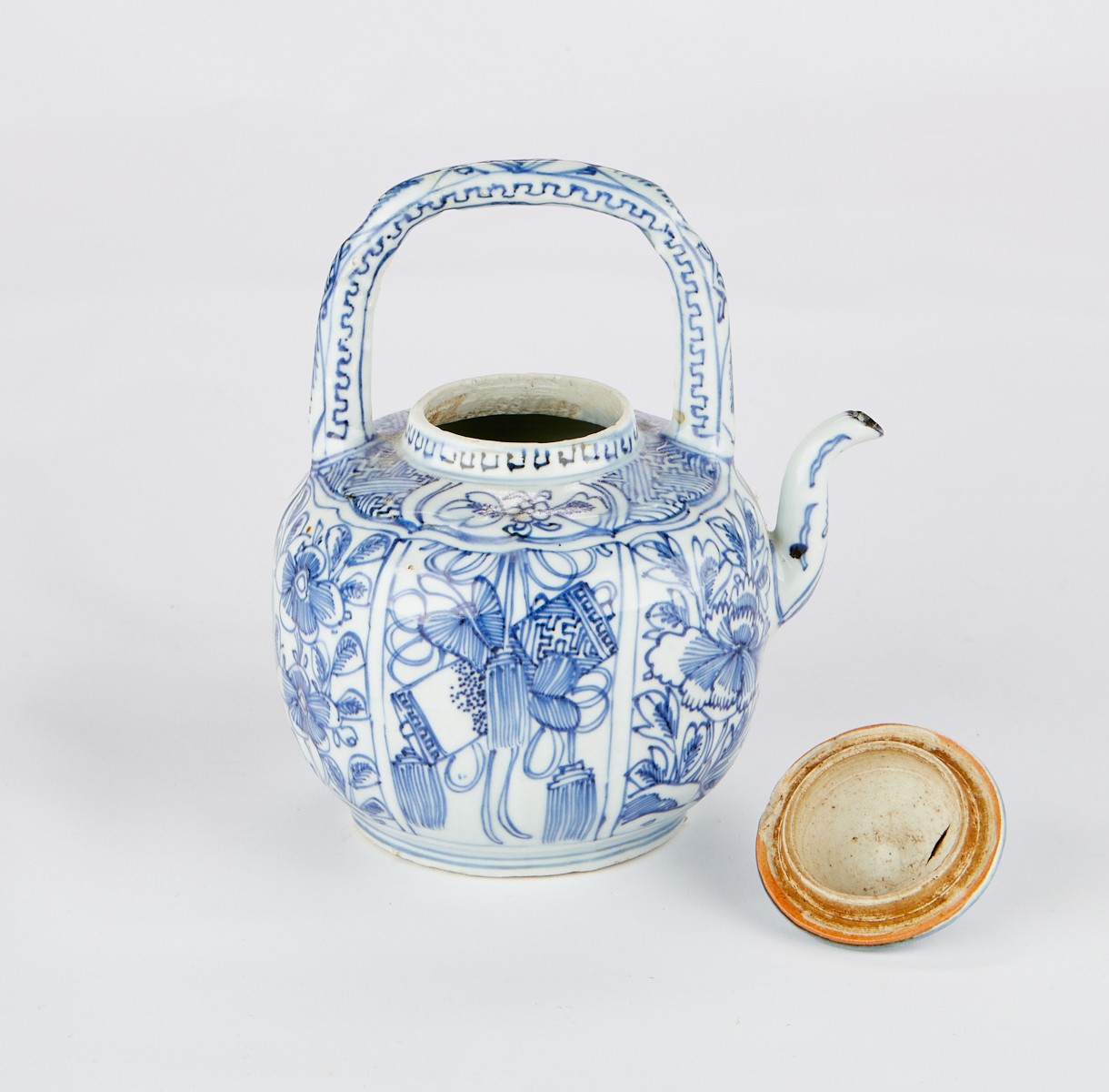 Large Japanese Export Porcelain Teapot w/ Molded Body - Image 6 of 7