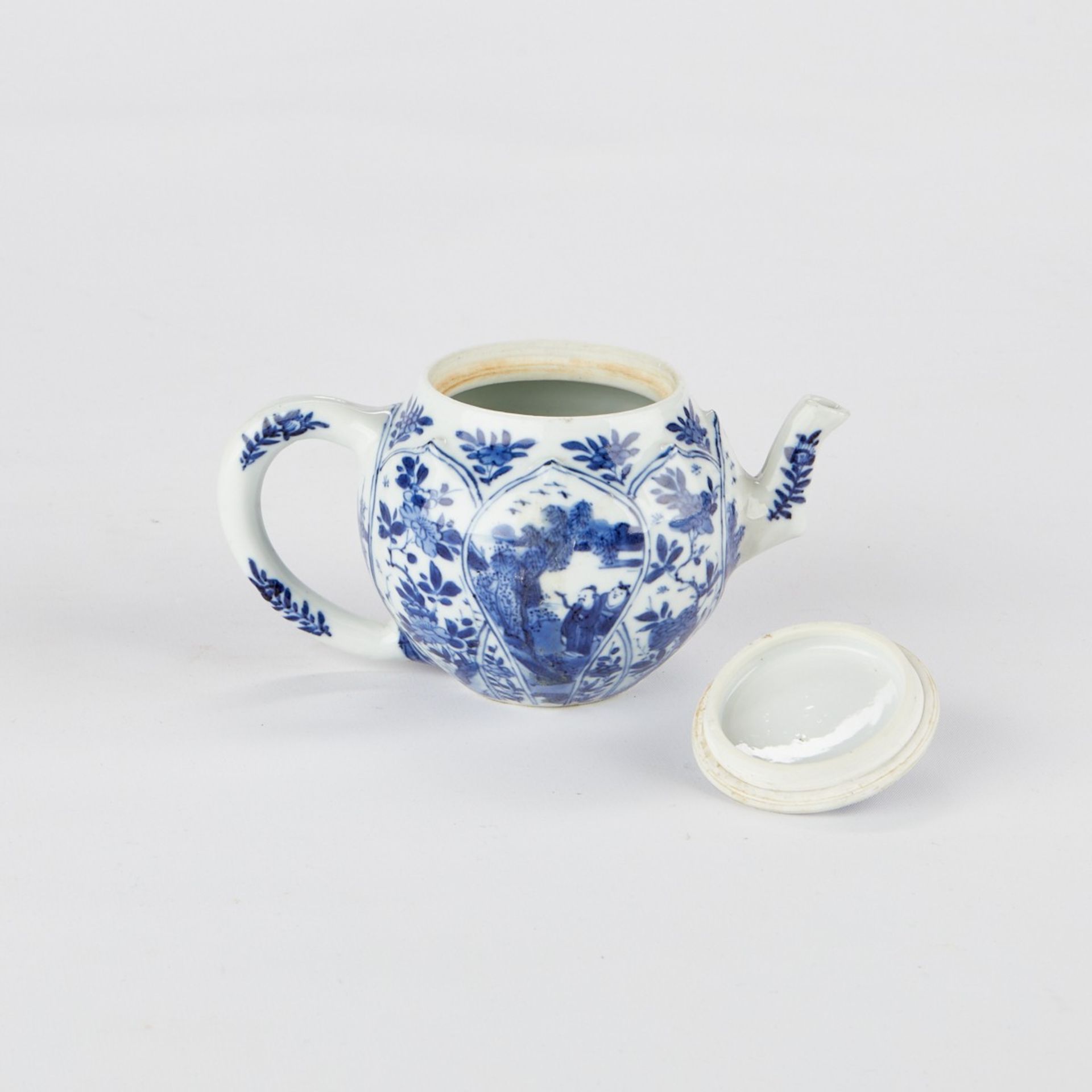 Kangxi Chinese B&W Porcelain Teapot w/ Lotus Petals - Image 5 of 6