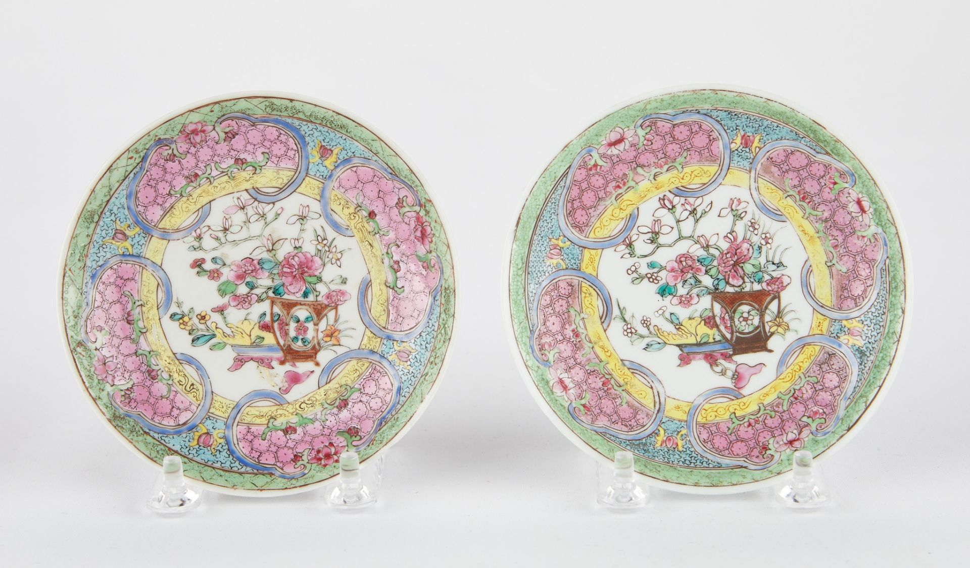 Pr: 18th c. Chinese Porcelain Famille Rose Cups and Saucers - Bild 2 aus 10