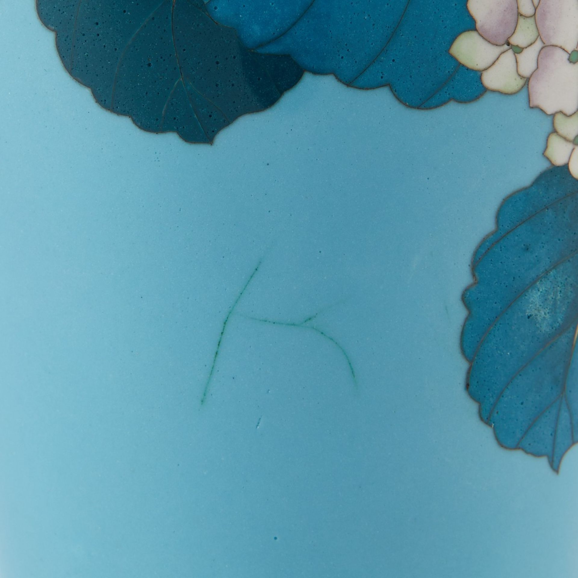 Tsukamoto Hikokichi Large Cloisonne Vase w/ Hydrangeas - Image 9 of 9
