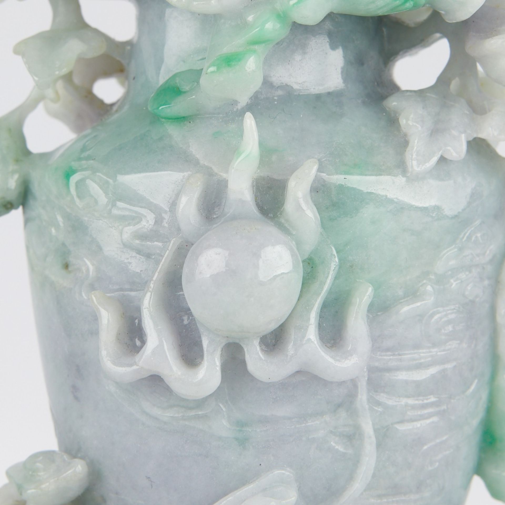 Chinese Jade Carving Vase w/ Dragon - Bild 7 aus 10