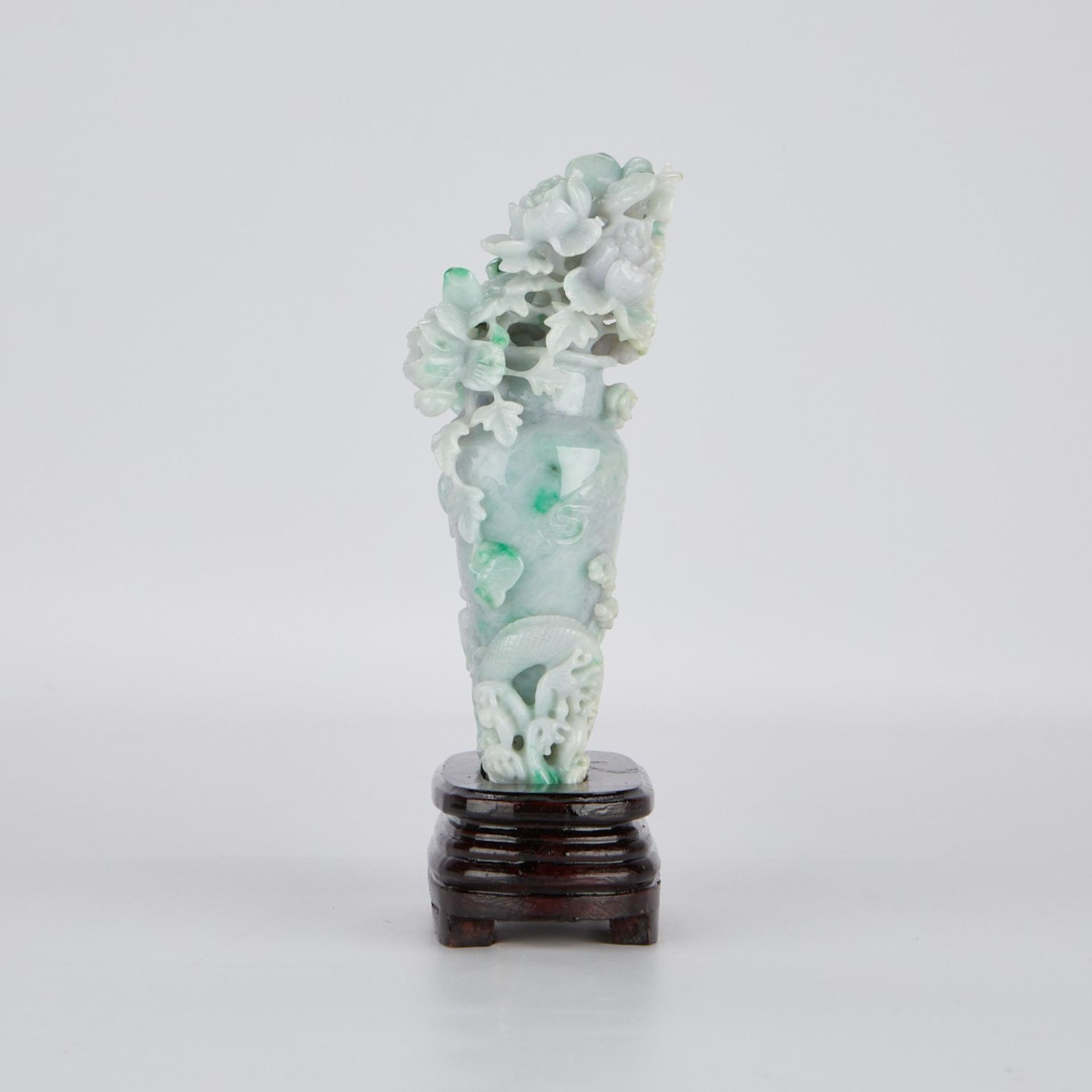 Chinese Jade Carving Vase w/ Dragon - Bild 4 aus 10