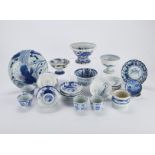 Grp: 23 Pcs Japanese Blue & White Porcelain