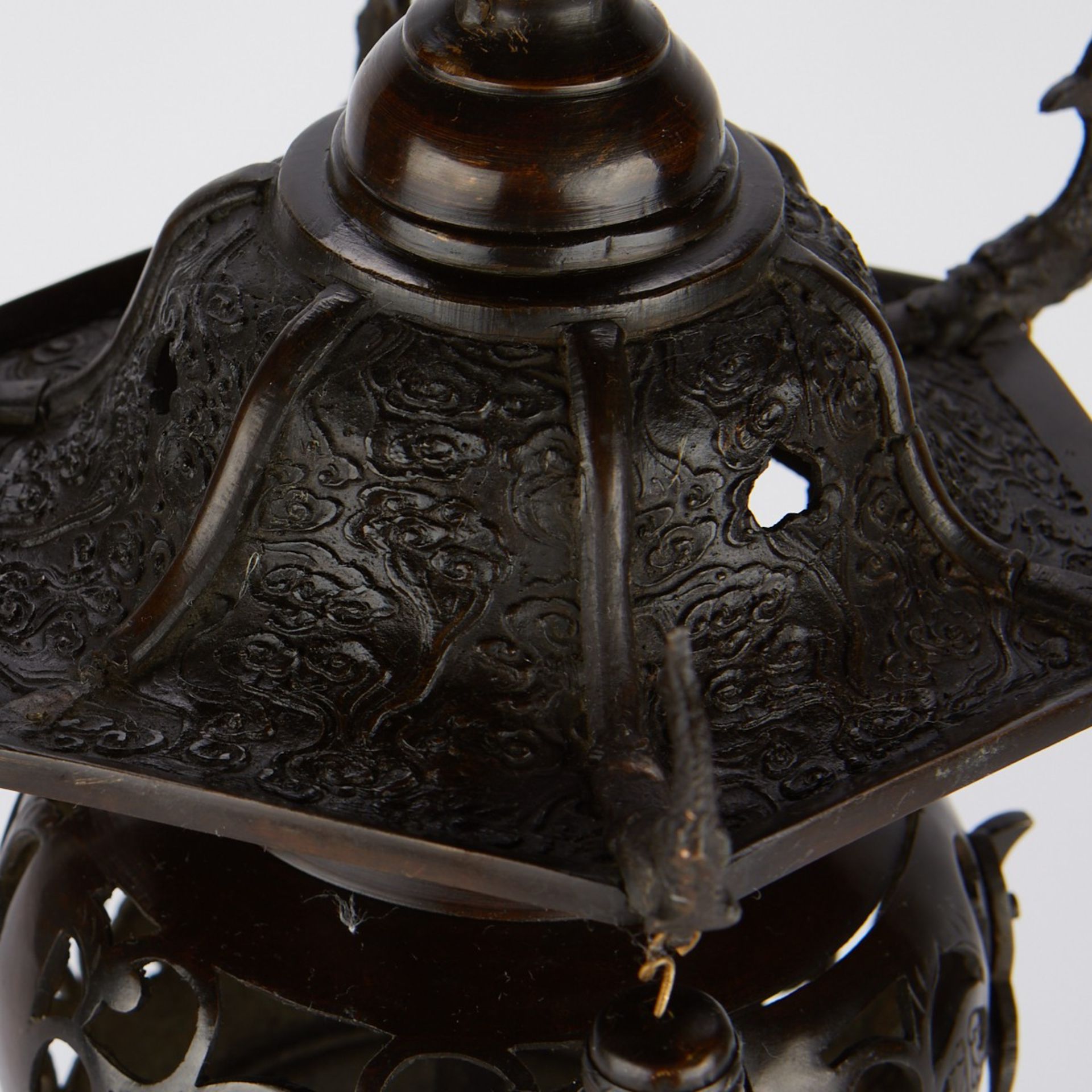 Japanese Bronze Lantern w/ Bronze Censer - Bild 9 aus 21