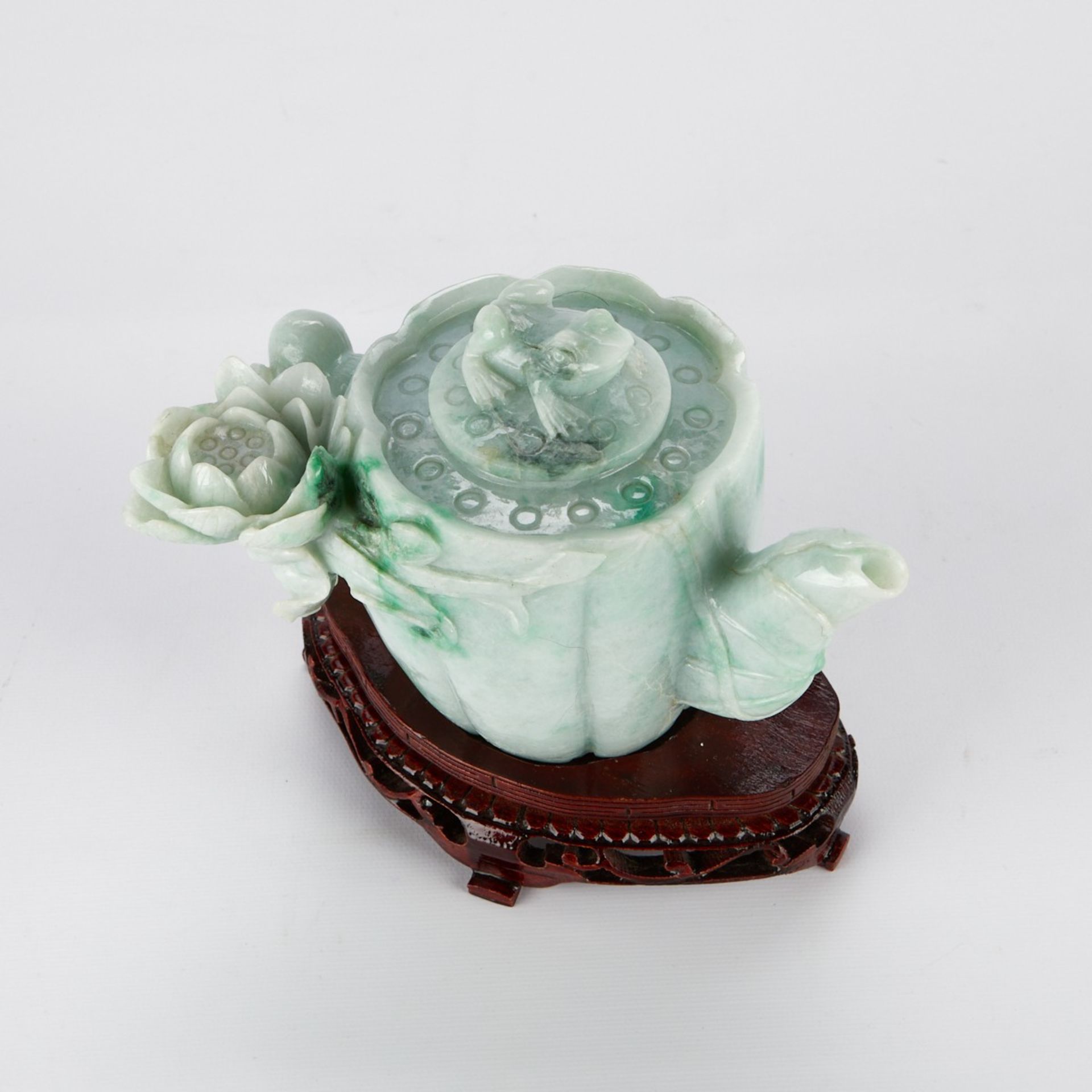 Fine Chinese Carved Jade Teapot in Lotus Pod Form - Bild 8 aus 10