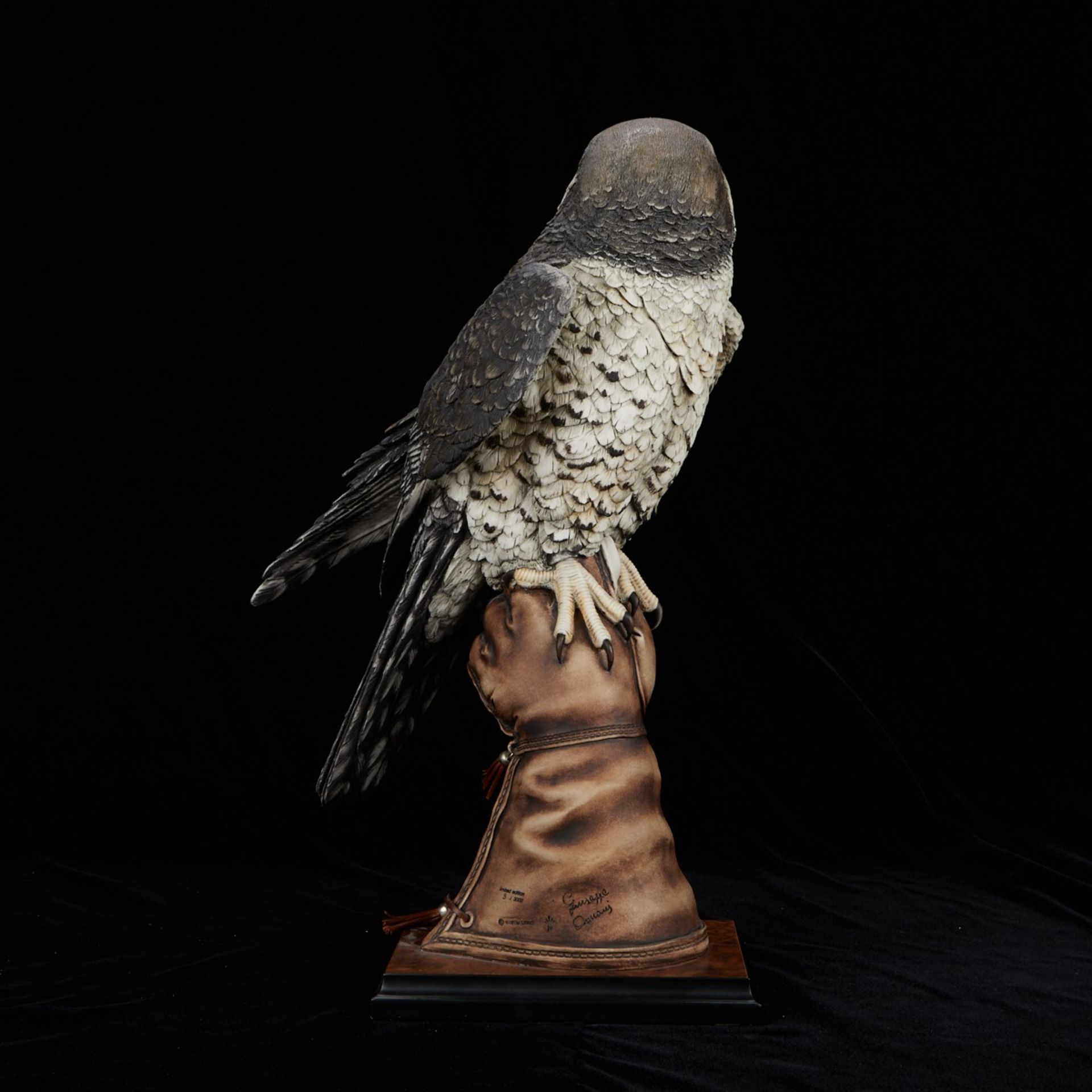 Giuseppe Armani "The Falconer" Ceramic Figure - Bild 3 aus 11