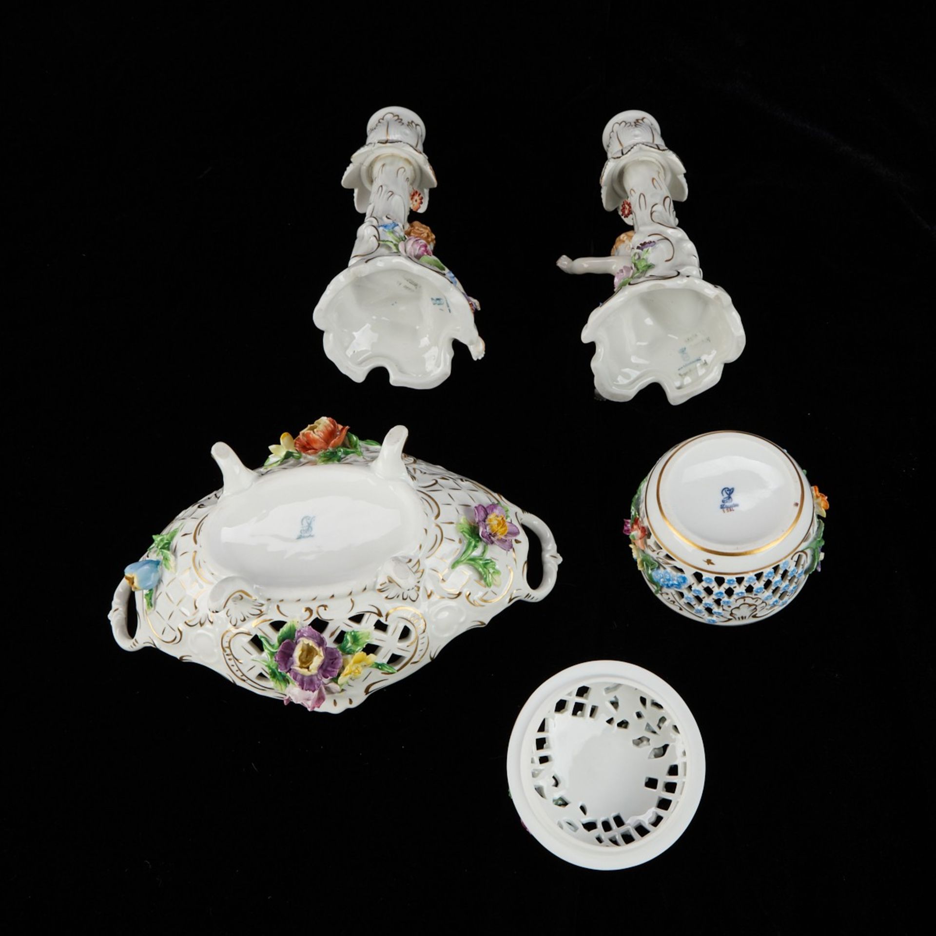 4 Dresden Porcelain Baskets and Candlesticks - Bild 7 aus 11