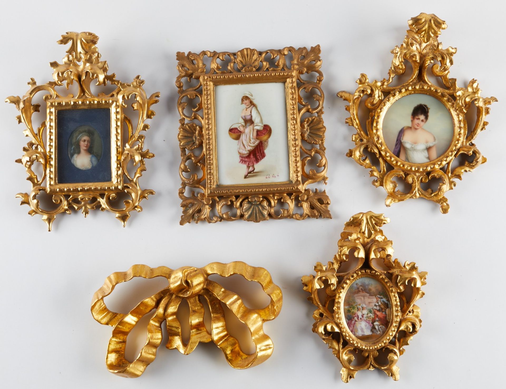 4 Porcelain Plaques & 1 Giltwood Decoration