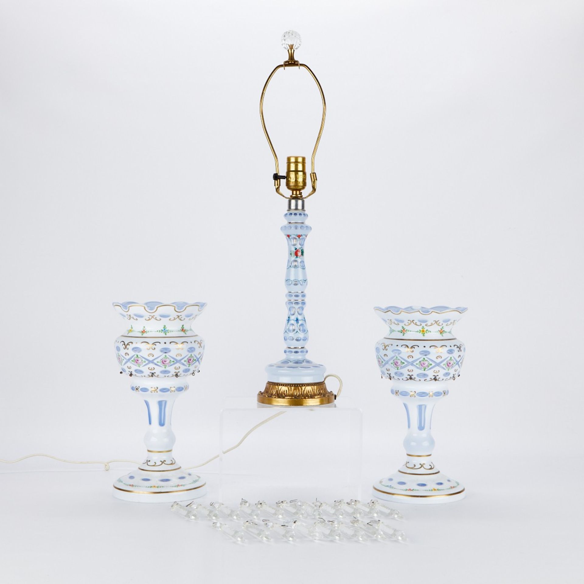 3 Bohemian Cut Overlay Glass Lustres and Lamp - Bild 2 aus 6