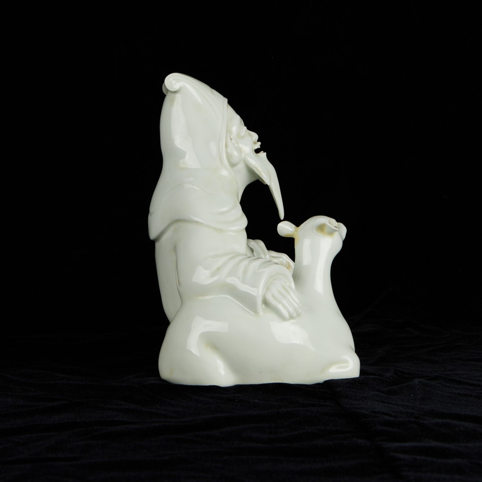 Chinese Blanc de Chine Porcelain Figure w/ Deer - Bild 8 aus 11
