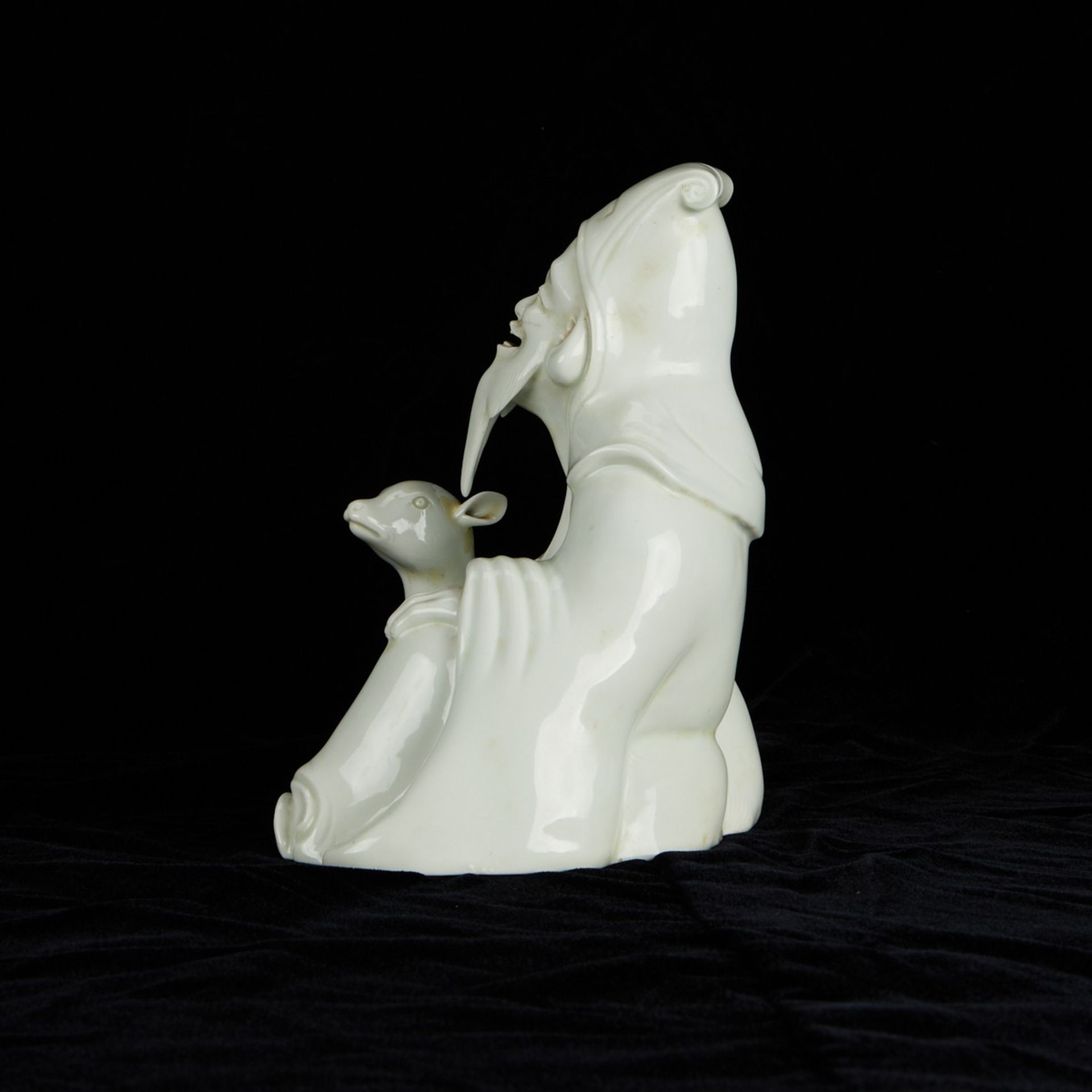 Chinese Blanc de Chine Porcelain Figure w/ Deer - Bild 6 aus 11