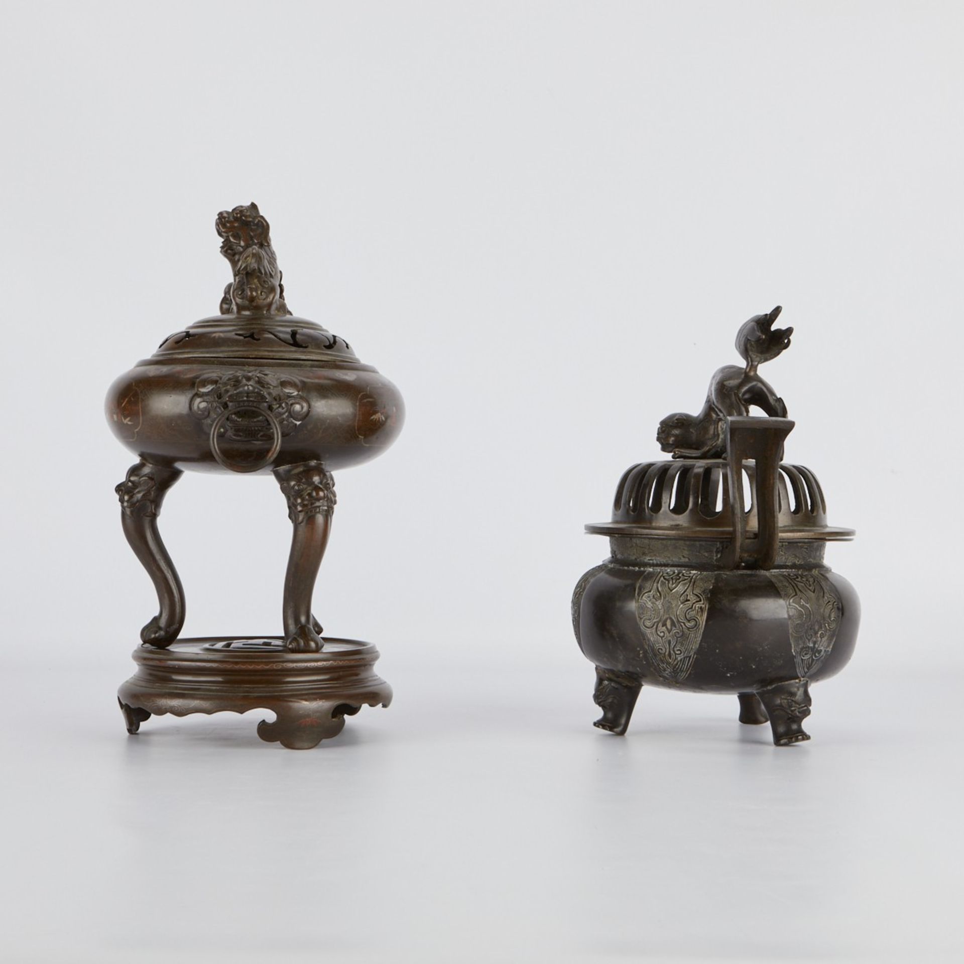 2 Chinese Bronze Tripod Censers w/ Stand - Bild 3 aus 16