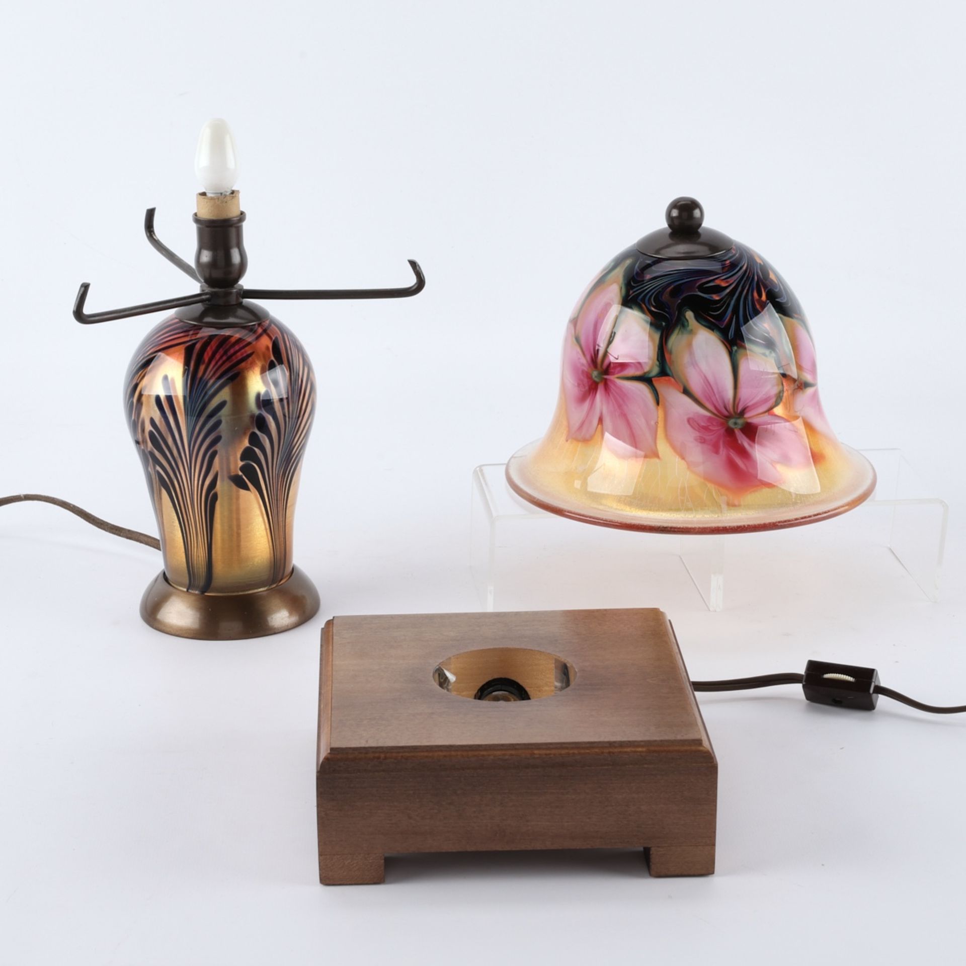 Lundberg Studios Art Glass Boudoir Lamp - Image 8 of 10