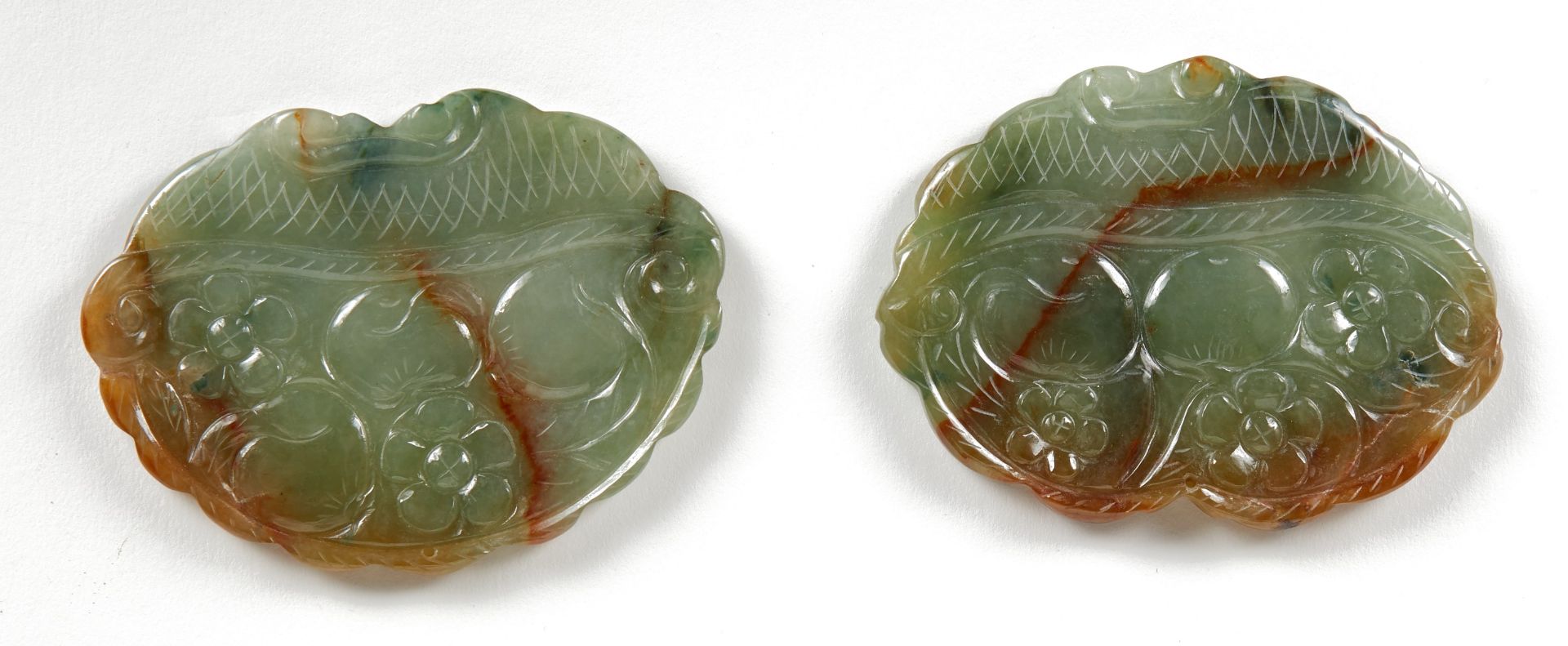 Pair of Modern Chinese Jade Plaques on Stands - Bild 5 aus 8