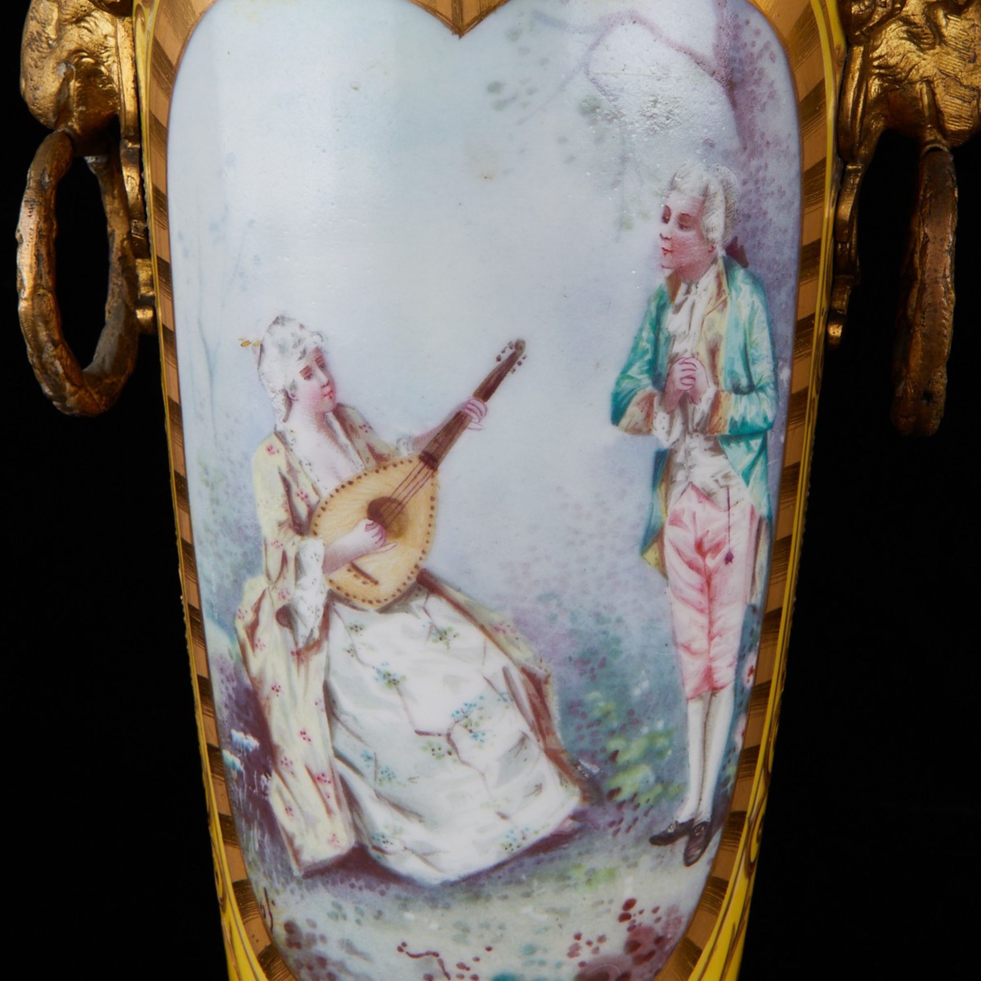 Pair of Yellow Sevres Style Urns - Bild 9 aus 13