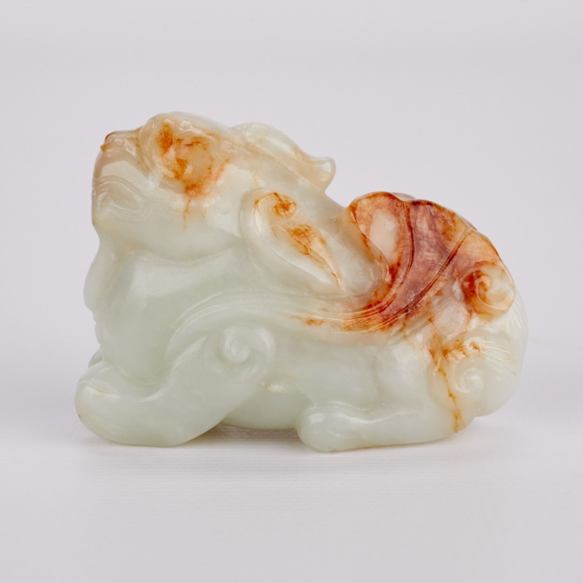 Modern Chinese Carved Jade Qilin - Bild 2 aus 5