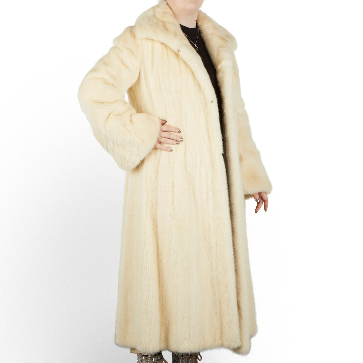 2 White Mink Fur Full Length Coats - Image 3 of 17