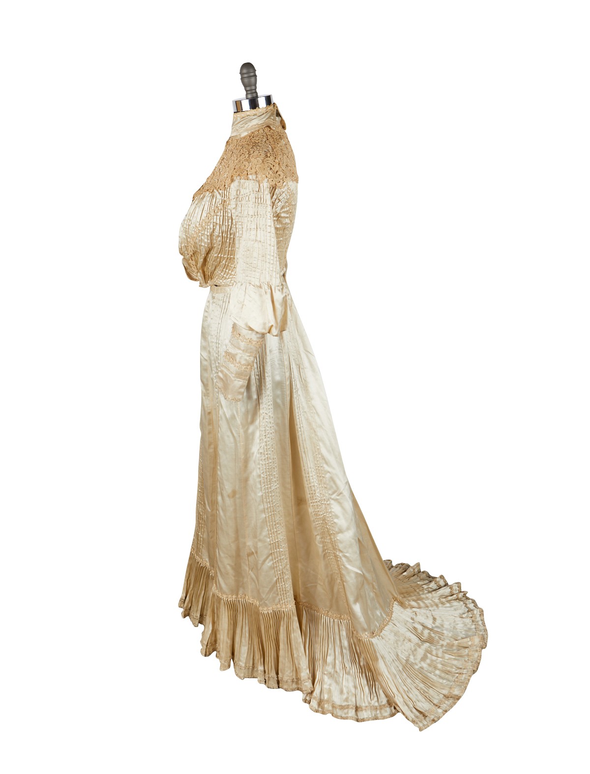 1890s Cream Silk Evening Dress - Image 2 of 10