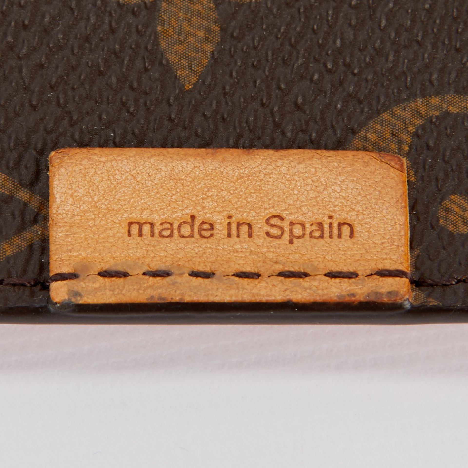 3 Louis Vuitton - Pom, Mousepad, & Planner - Image 13 of 16