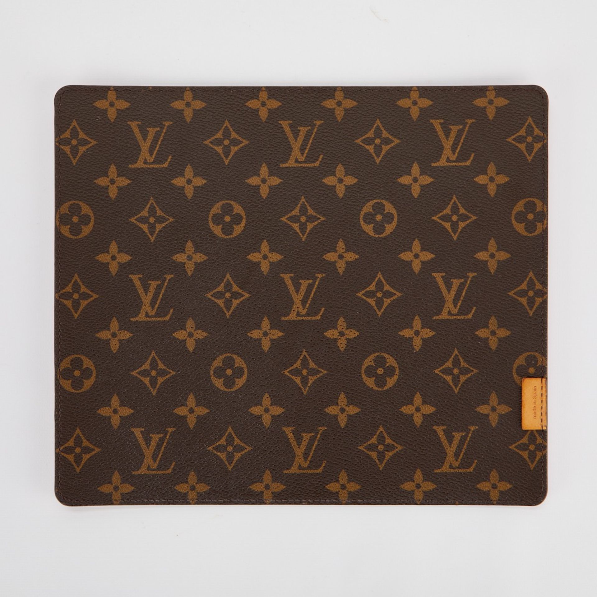 3 Louis Vuitton - Pom, Mousepad, & Planner - Image 7 of 16