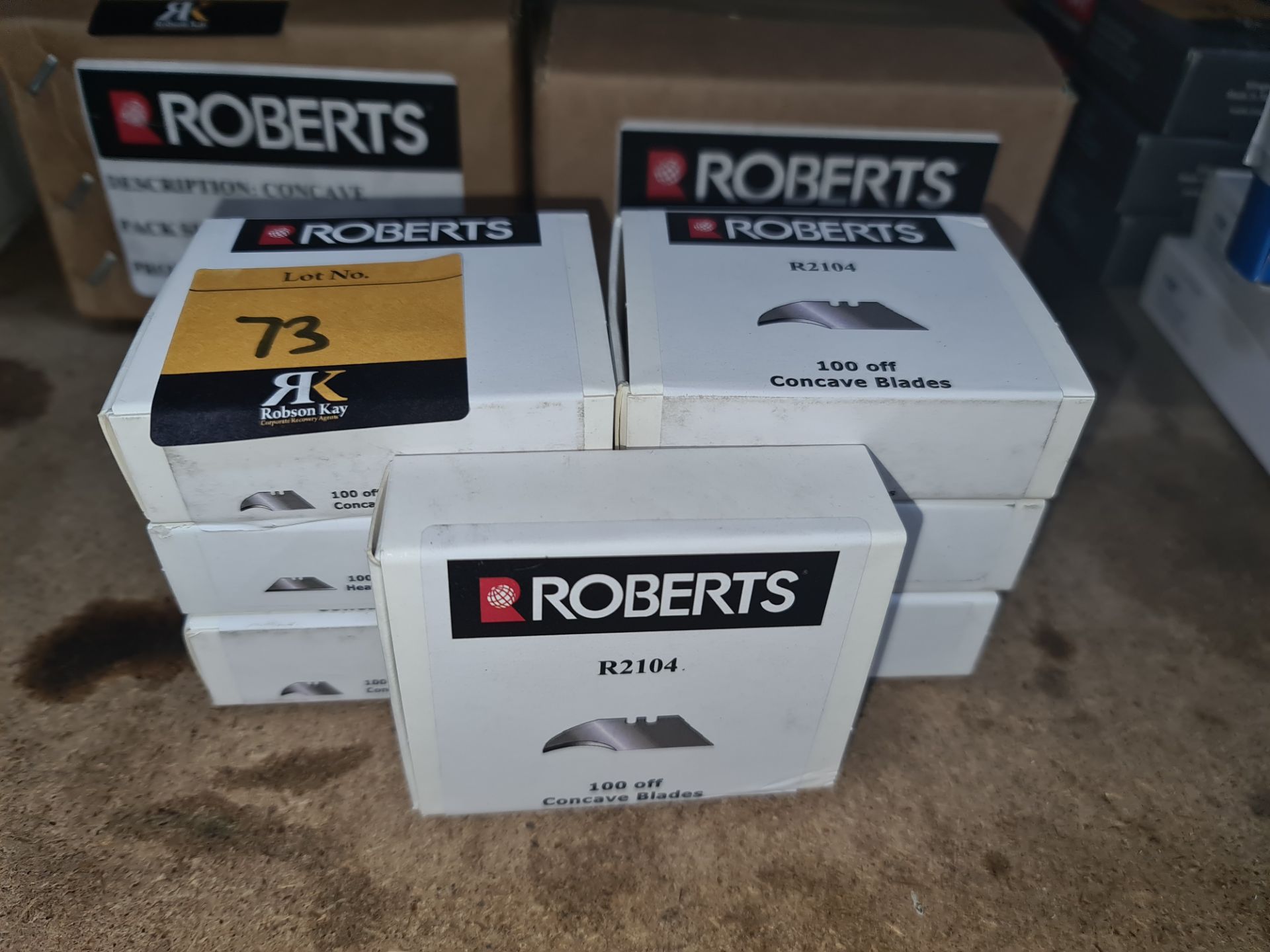 7 boxes of Roberts R2104 concave blades, each box containing 100 bladesLots 31 - 328 comprise the