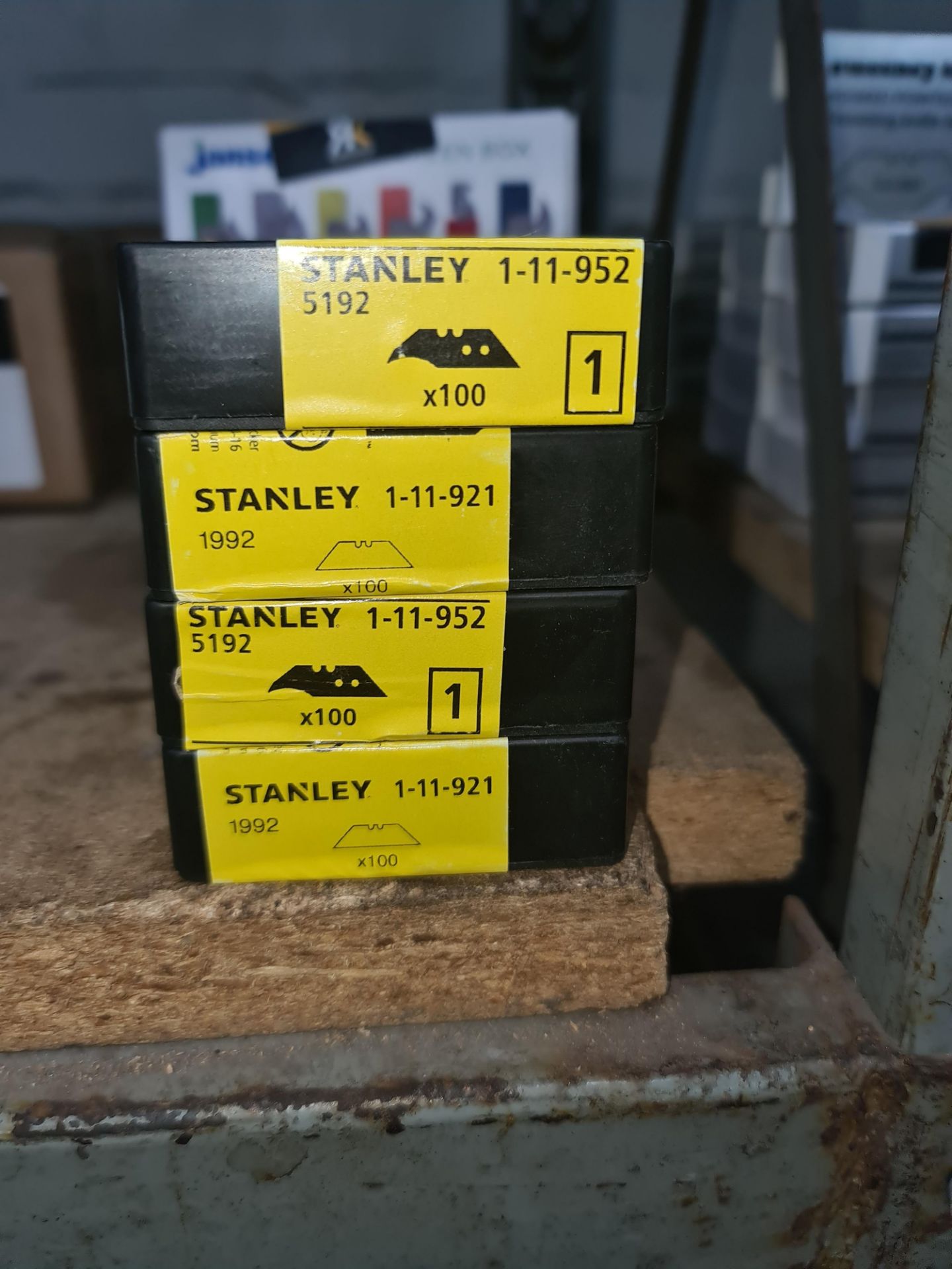 4 boxes of Stanley assorted blades as picturedLots 31 - 328 comprise the total assets of a - Image 2 of 3