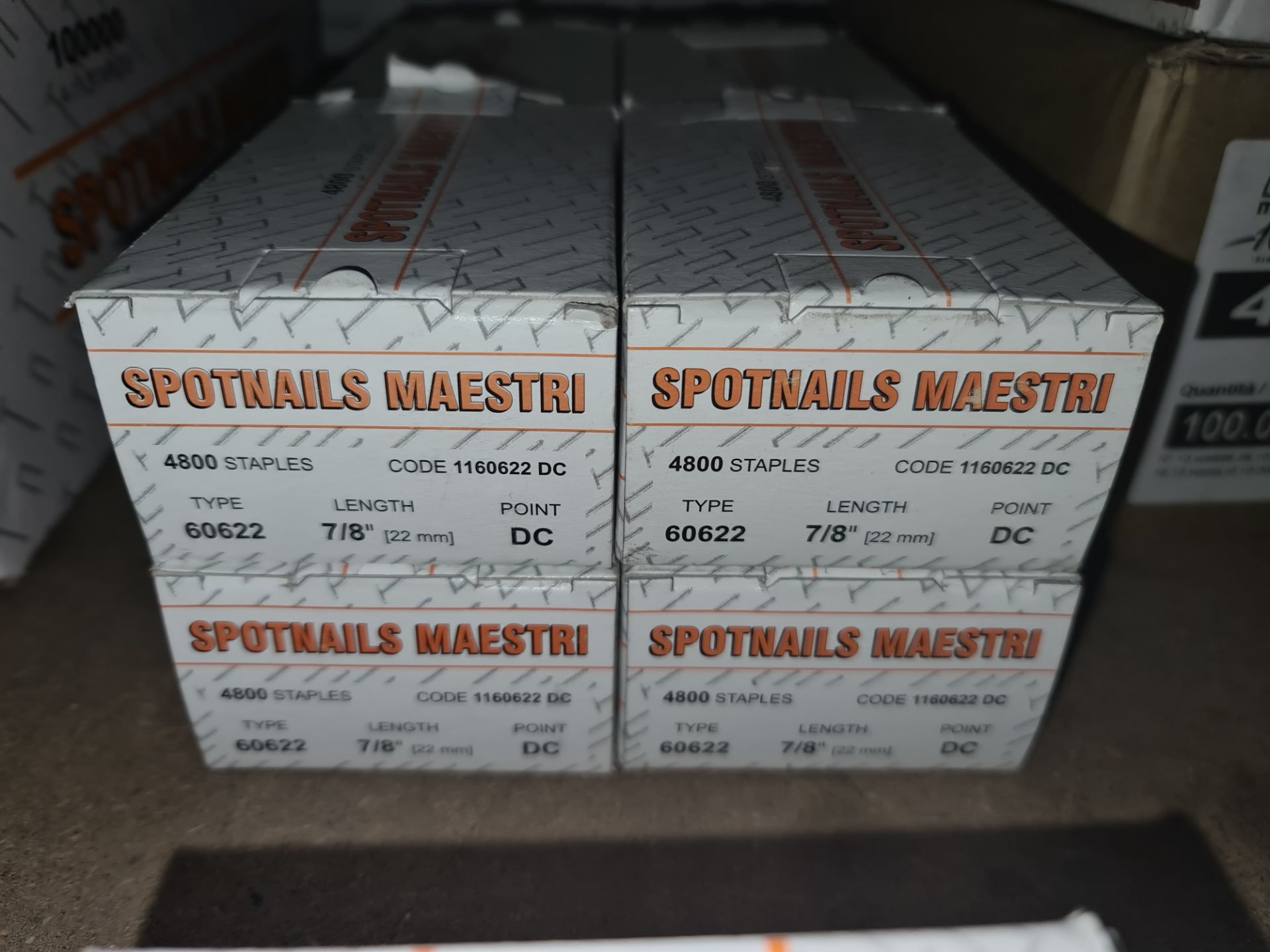 10 boxes of Maestri Spotnails, comprising 8 boxes of 22mm type 60622 staples & 2 boxes of 16mm - Image 5 of 5