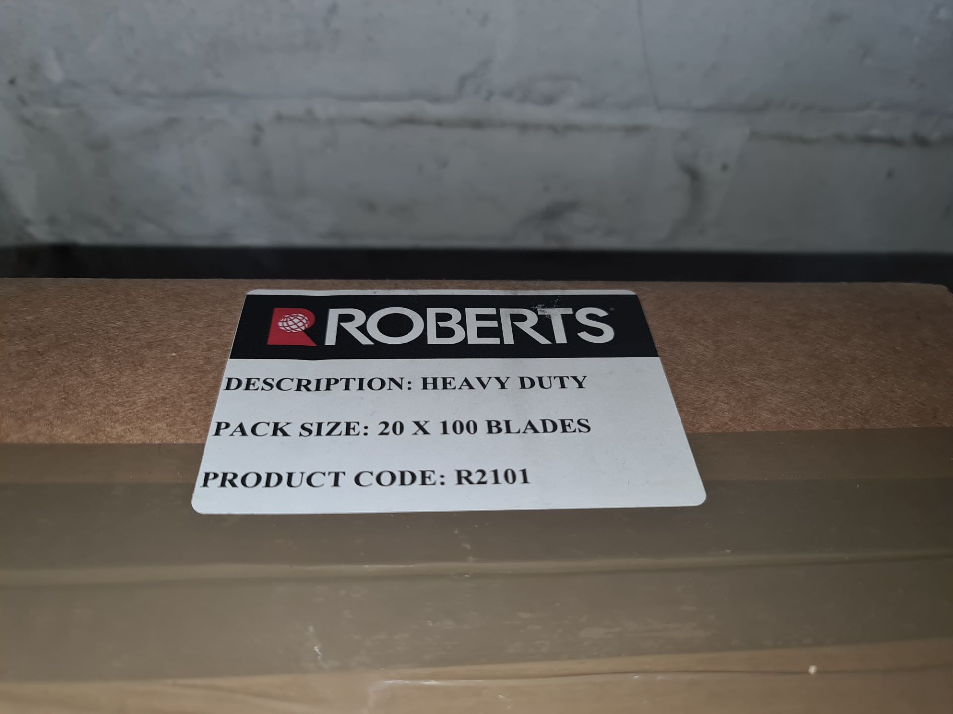 20 boxes of Roberts heavy duty blades, product code R2101 - each box contains 100 blades meaning 2, - Image 2 of 2