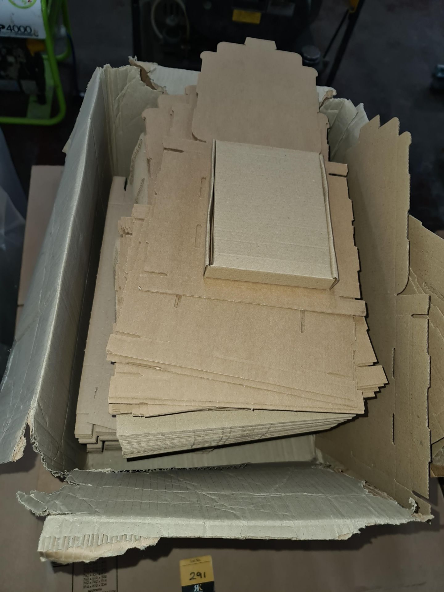 Stack of assorted flatpack cardboard boxes from small to largeLots 31 - 328 comprise the total - Image 2 of 4