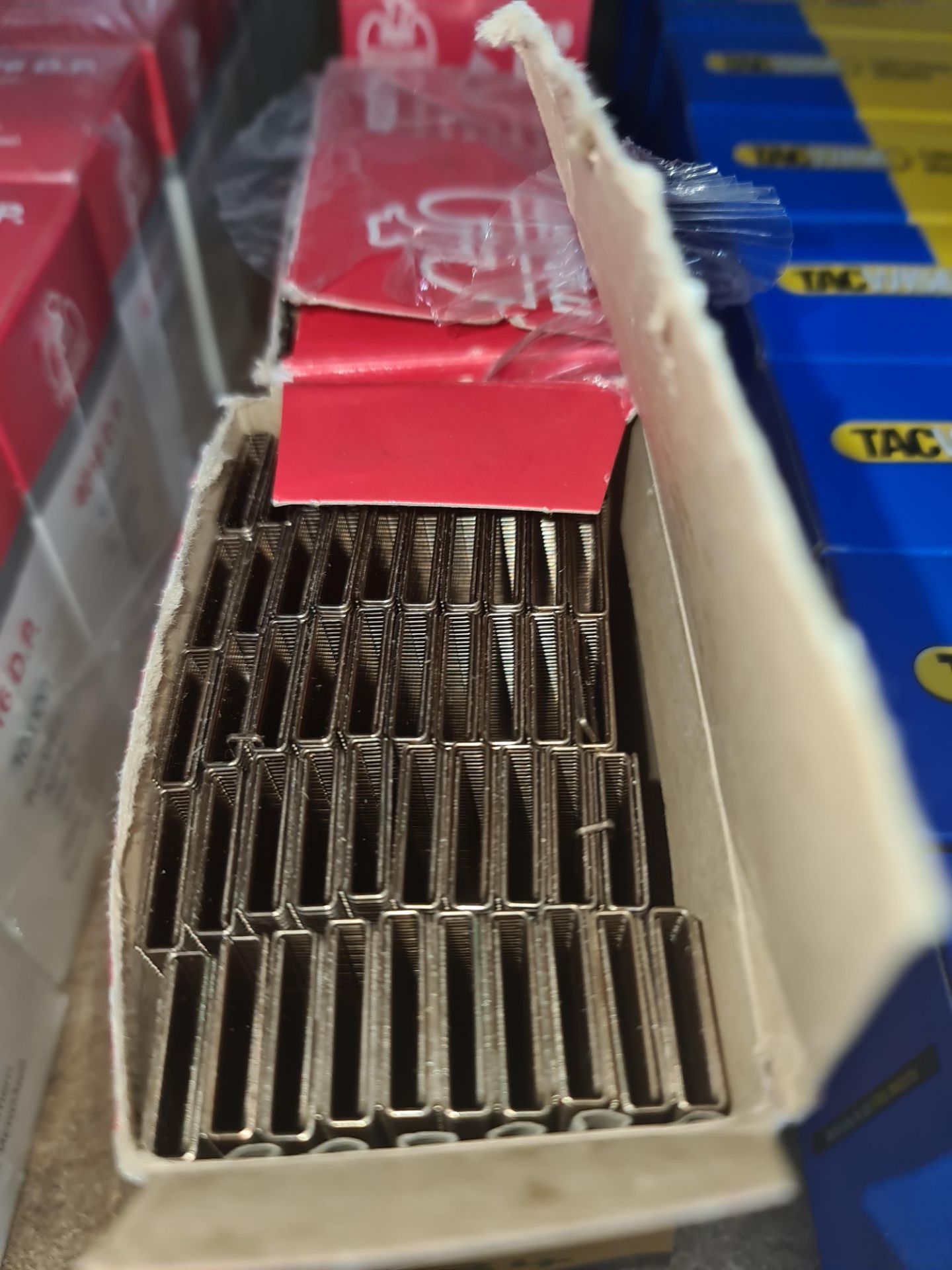 5 boxes of staples, 2 of which appear part used. This lot comprises 4020 DP & 606/18 DP - Image 2 of 4