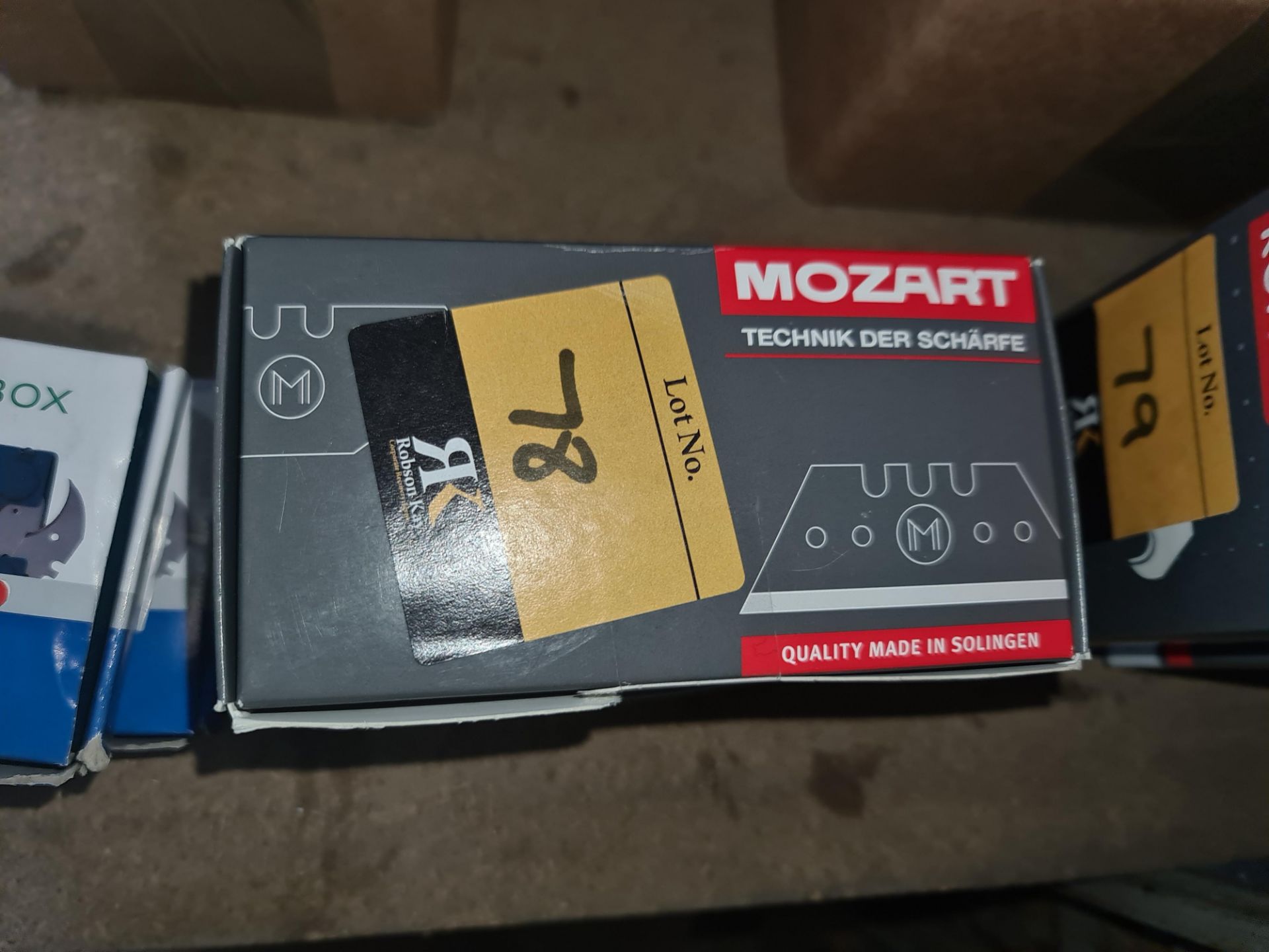 3 boxes of Mozart trimming knife bladesLots 31 - 328 comprise the total assets of a flooring tool