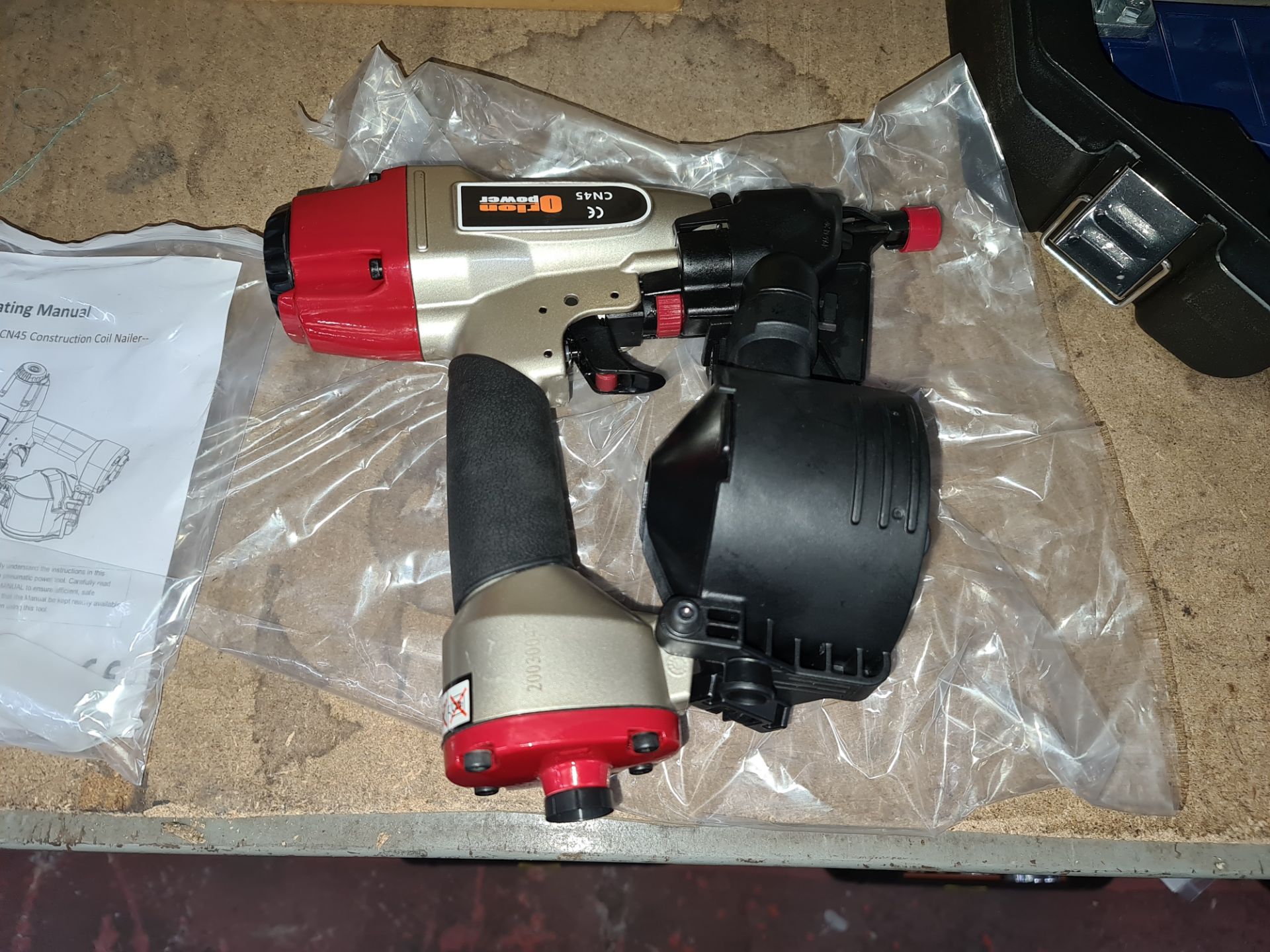 Orion power construction coil nailer model CN45Lots 31 - 328 comprise the total assets of a flooring - Image 5 of 8