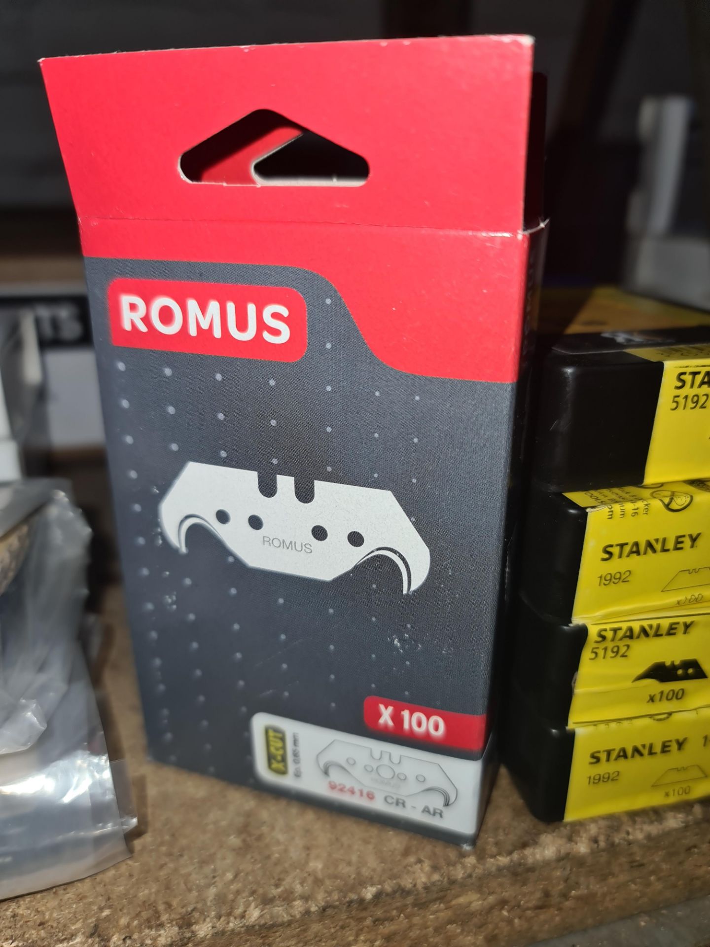 4 boxes of Romus blades, product code 92416Lots 31 - 328 comprise the total assets of a flooring - Image 2 of 2