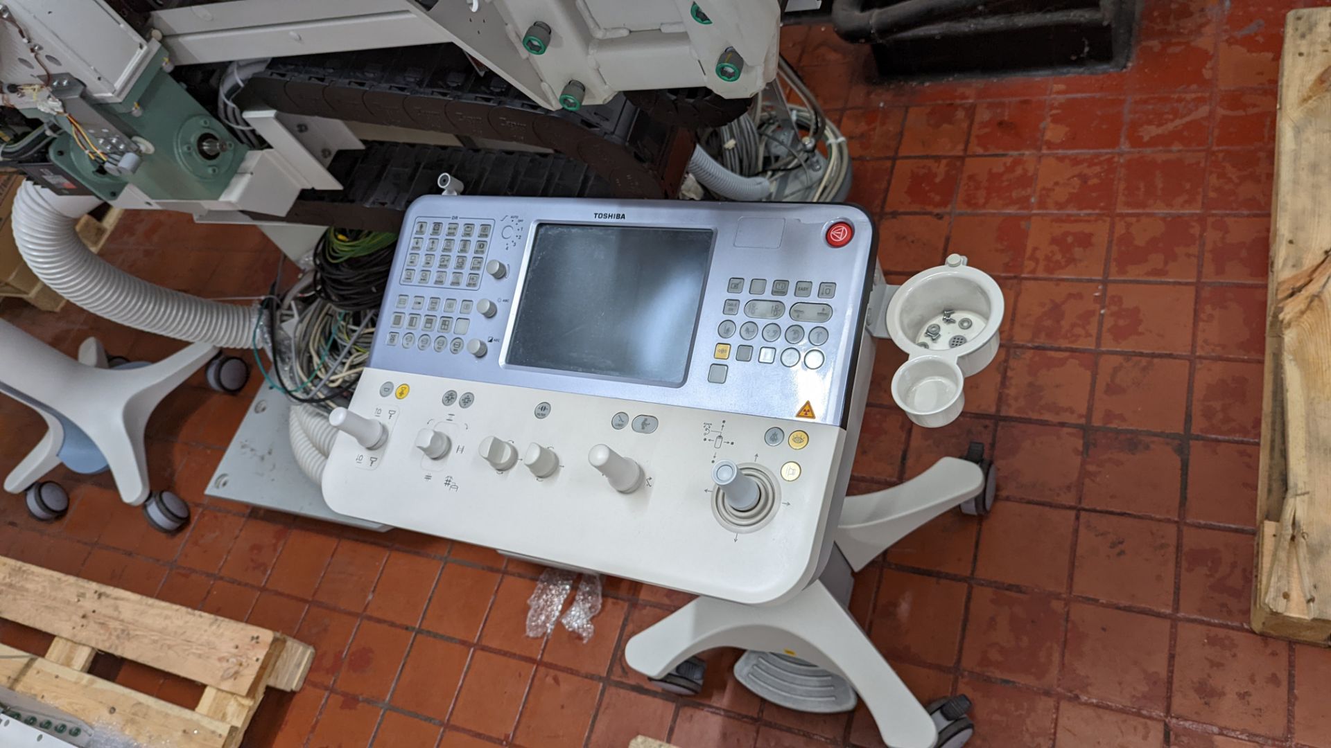 2015 Ultimax-i multipurpose X-ray system with accessories. This item was purchased new in late 2015 - Image 31 of 52
