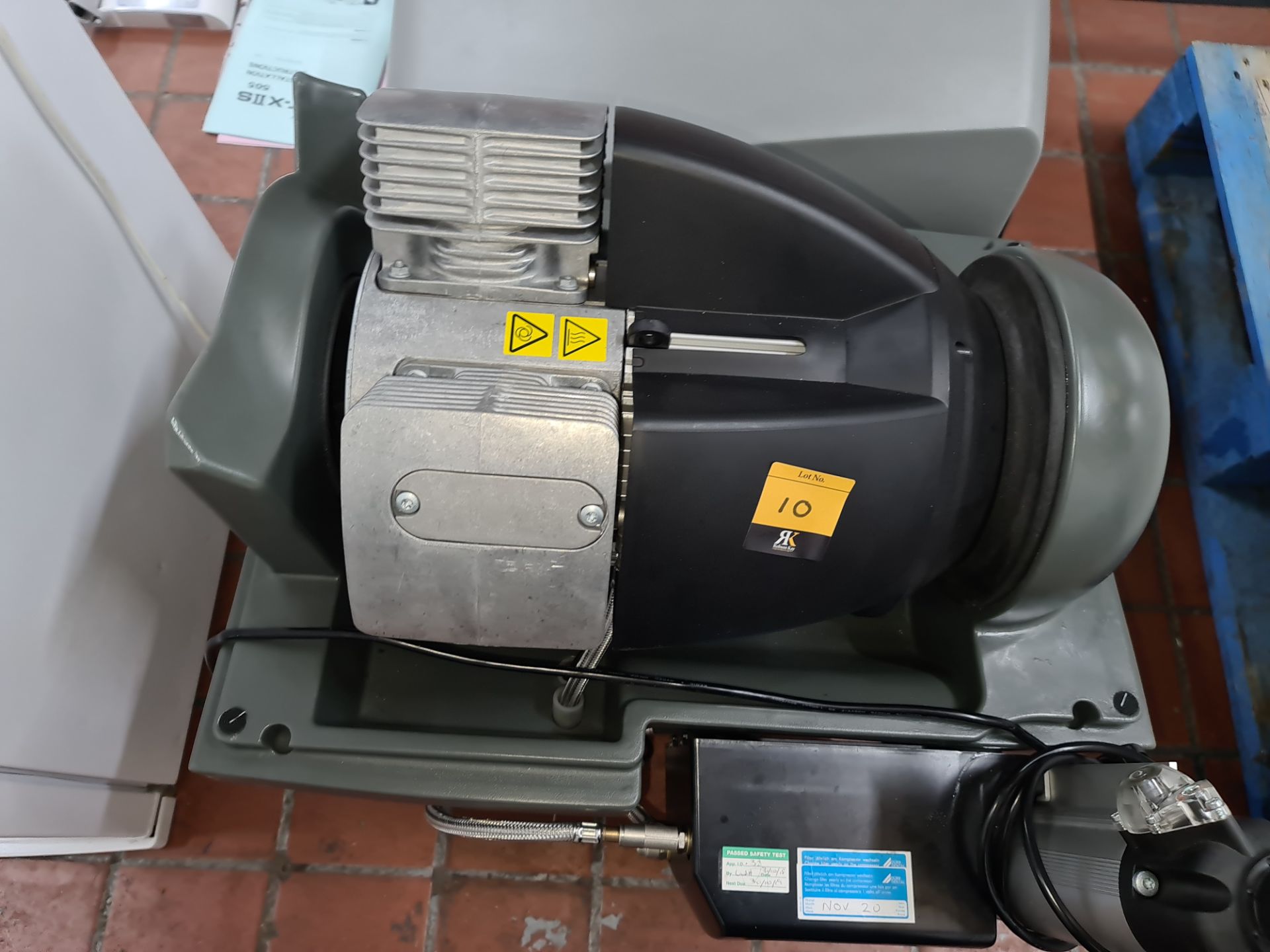 Dürr Dental Tornado 2+ oil free compressor with dryer & quiet hood, understood to have been purchase - Image 6 of 7