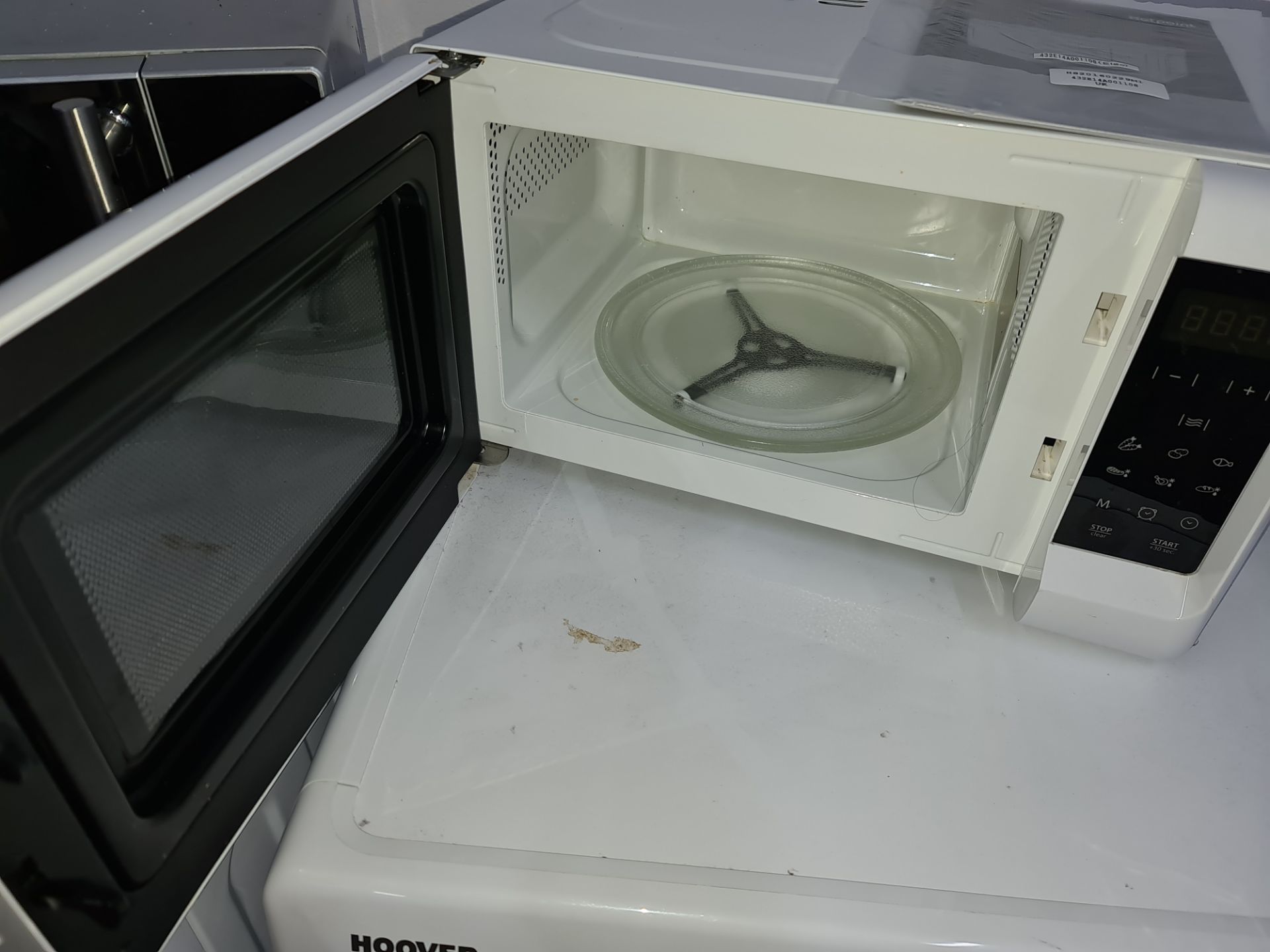 2 off assorted microwaves - Image 4 of 9