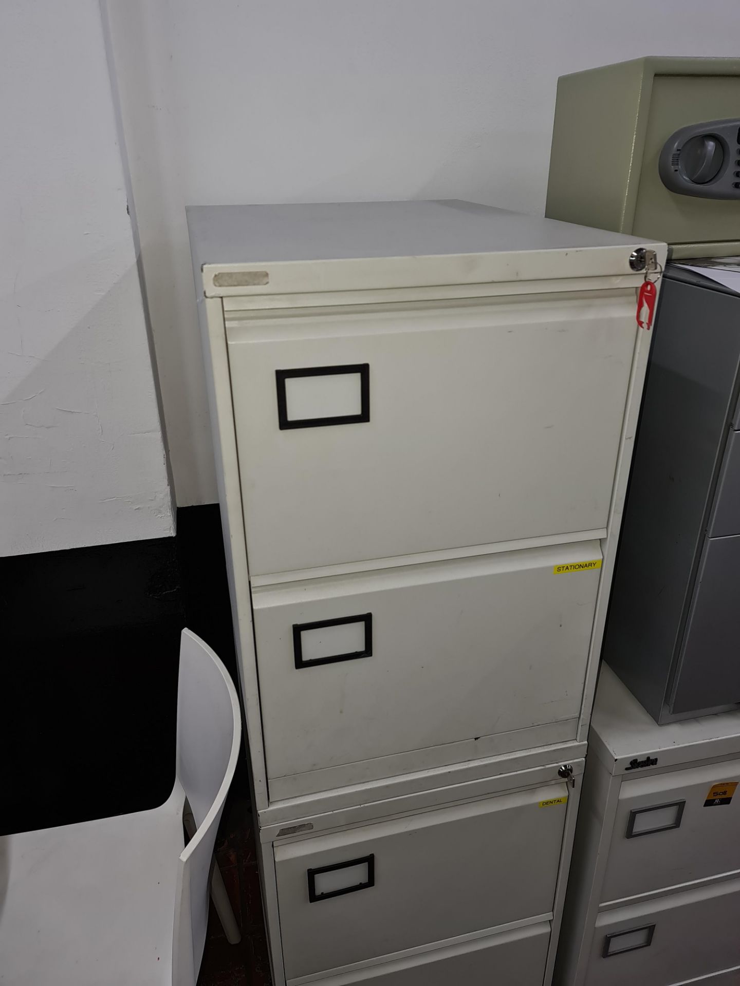 3 off pale grey metal 2-drawer filing cabinets - Image 3 of 6