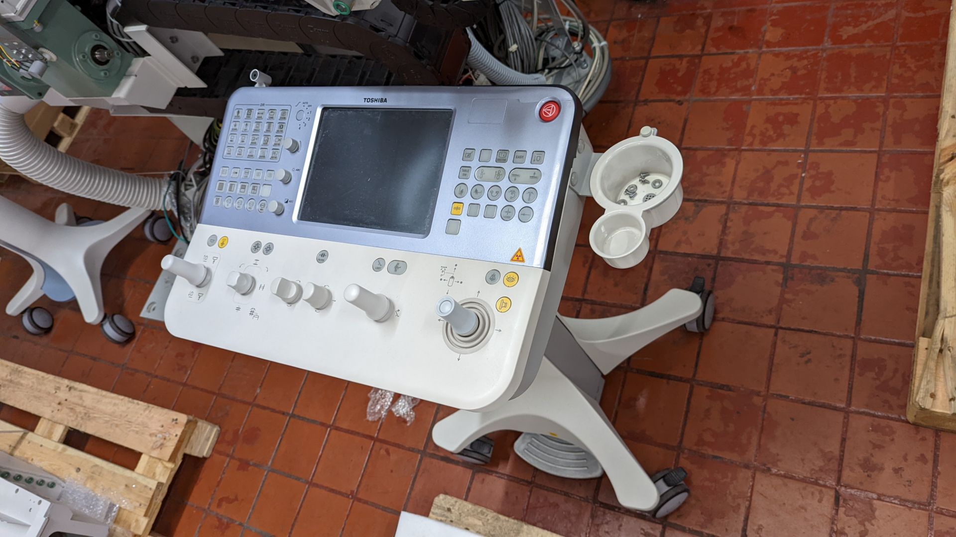 2015 Ultimax-i multipurpose X-ray system with accessories. This item was purchased new in late 2015 - Image 30 of 52