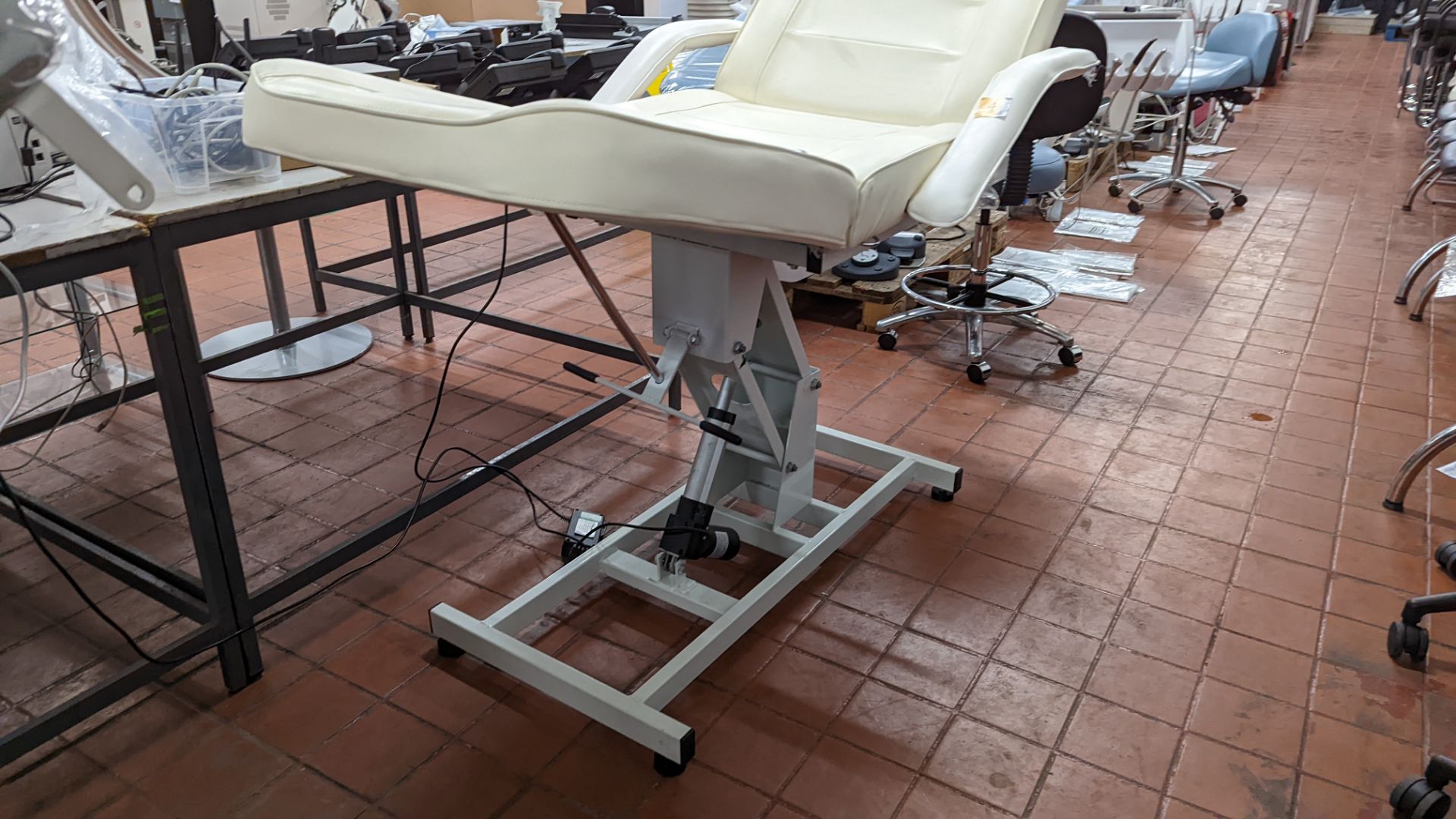 Electrically adjustable patient bed with hand-held controller - Image 4 of 9