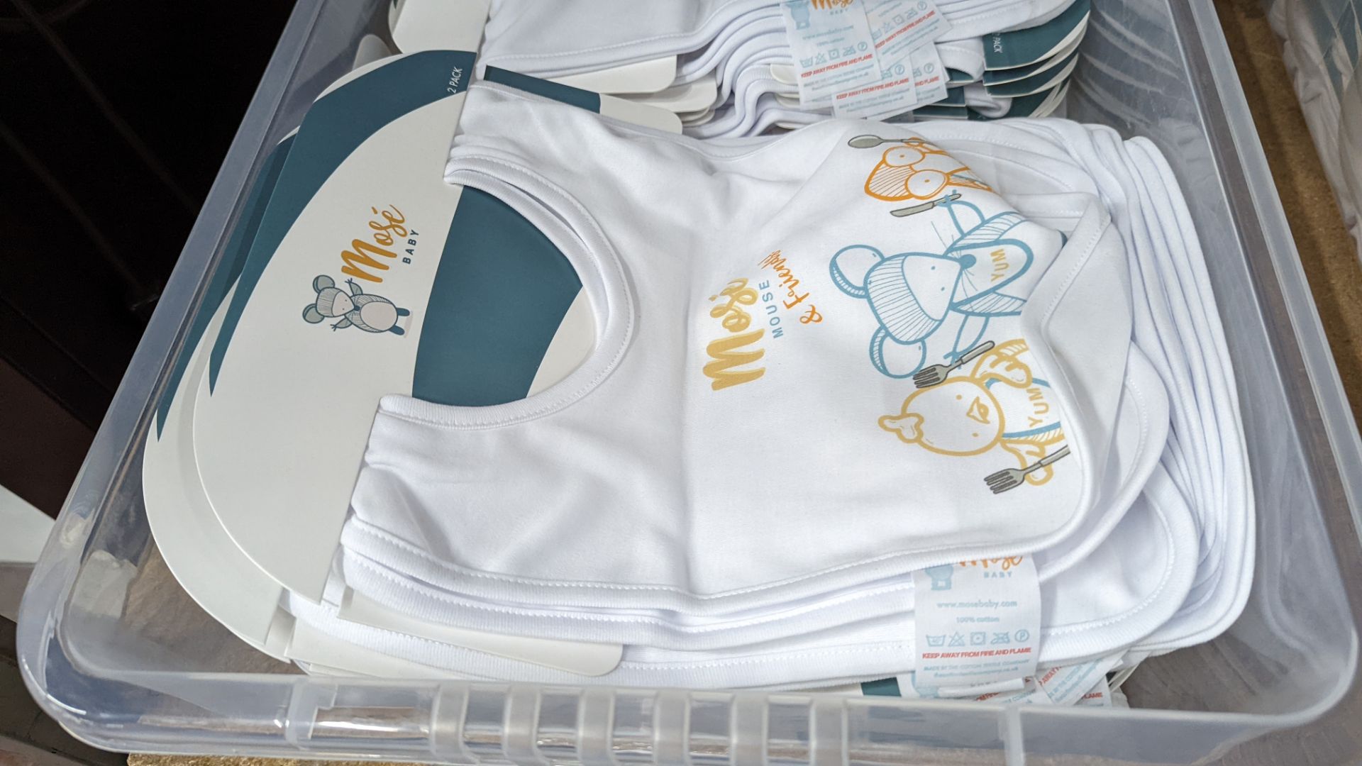 55 off Mosé Baby bibs twin packs. Retail price £10 per twin pack. Each twin pack comprises one pla - Image 3 of 4