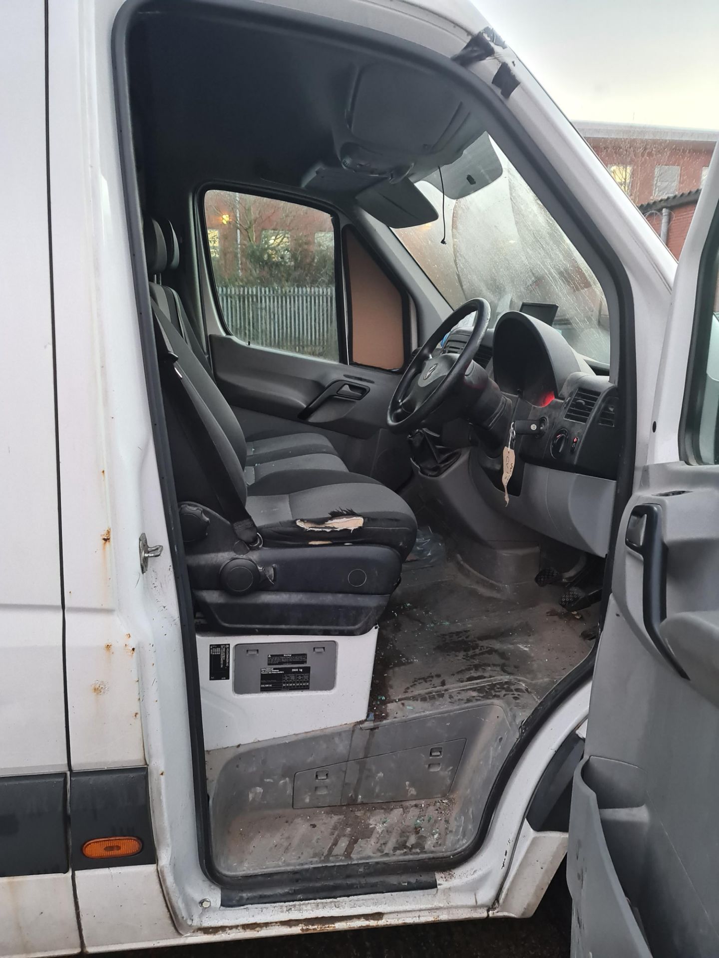 2013 Volkswagen Crafter CR35 TDI 109 LWB panel van - Image 15 of 30