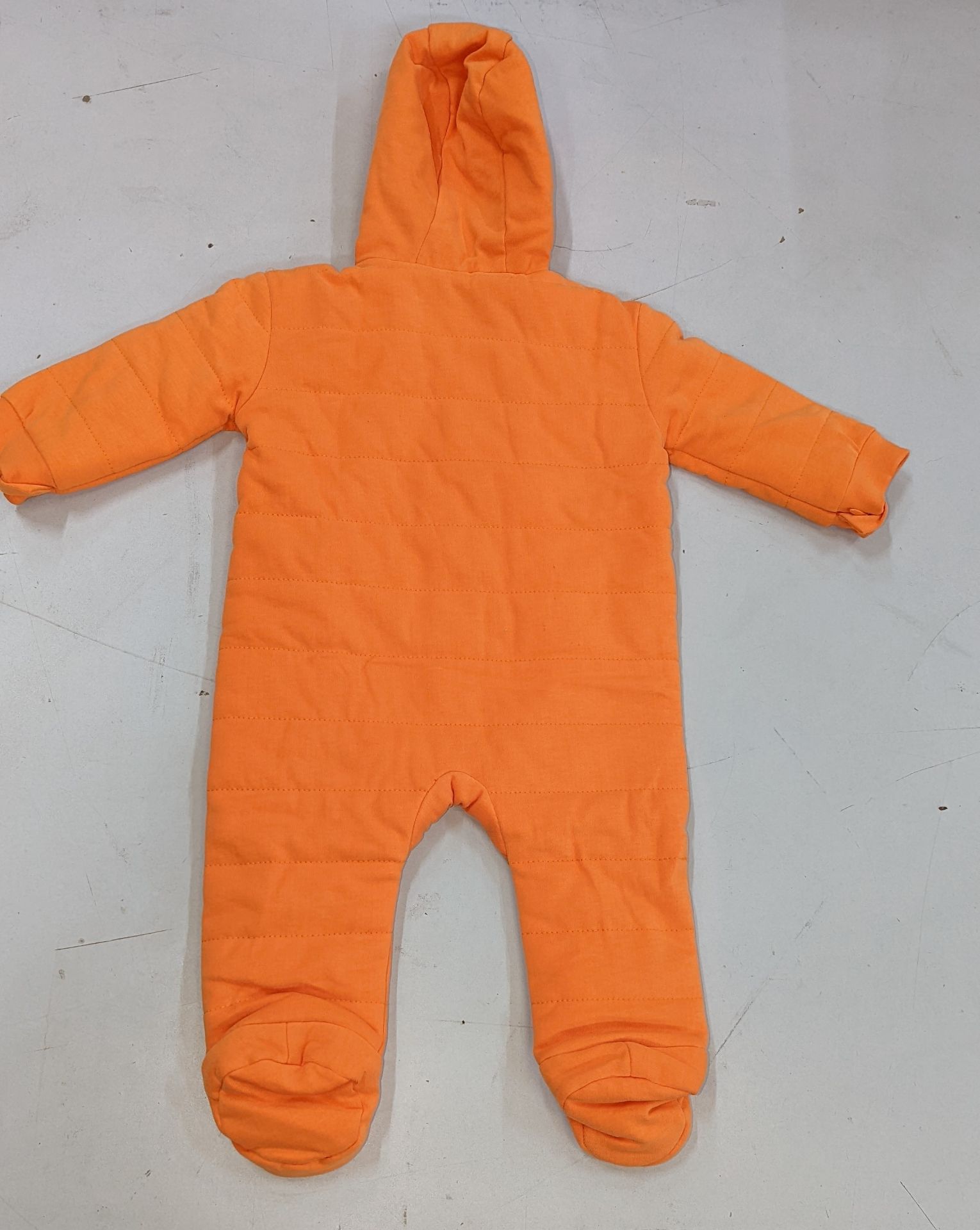 20 off Mosé Baby unisex orange romper body suits, in 100% cotton with Mosé Baby print lining. Age 3 - Image 10 of 10