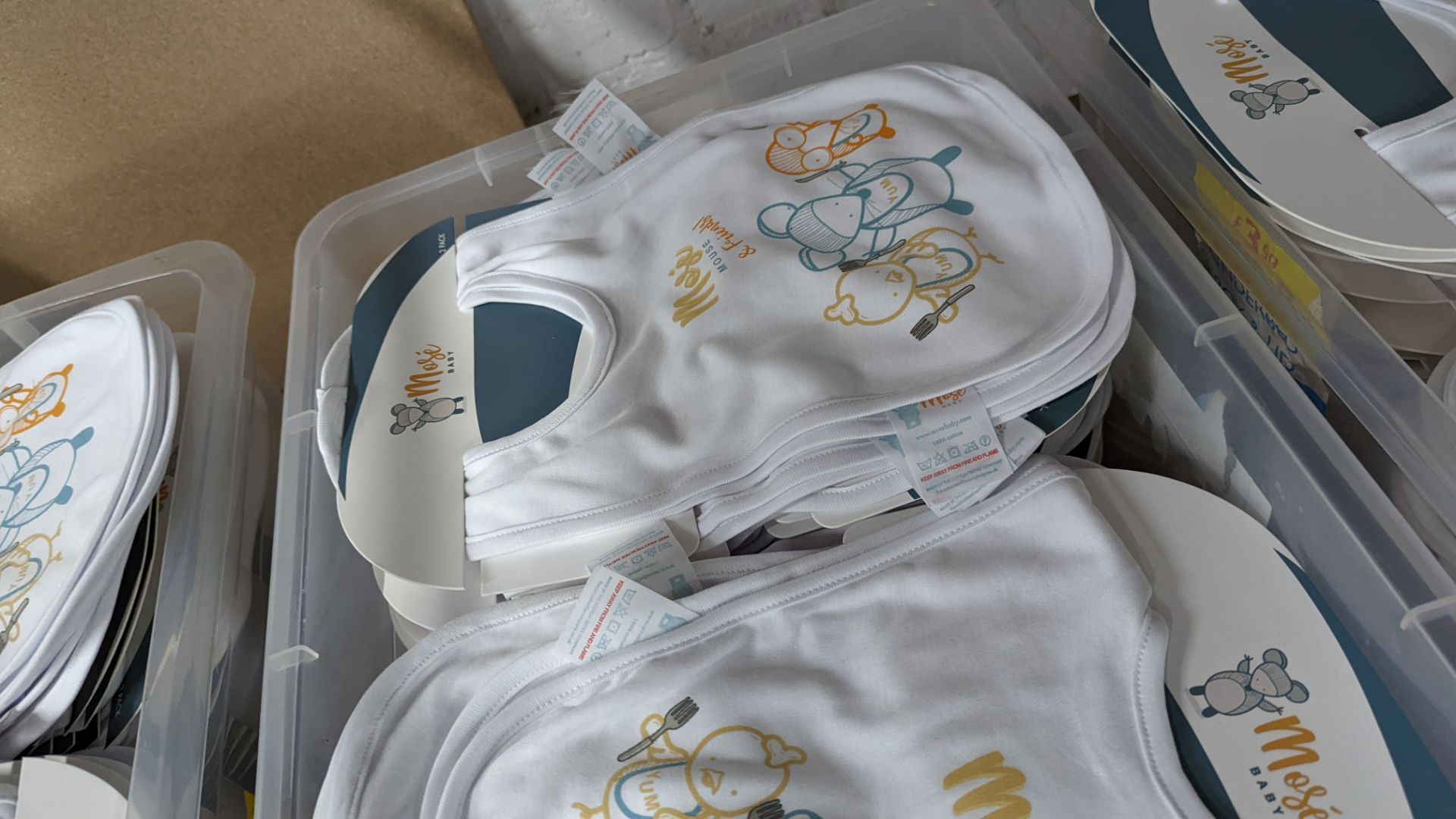 55 off Mosé Baby bibs twin packs. Retail price £10 per twin pack. Each twin pack comprises one pla - Image 4 of 4