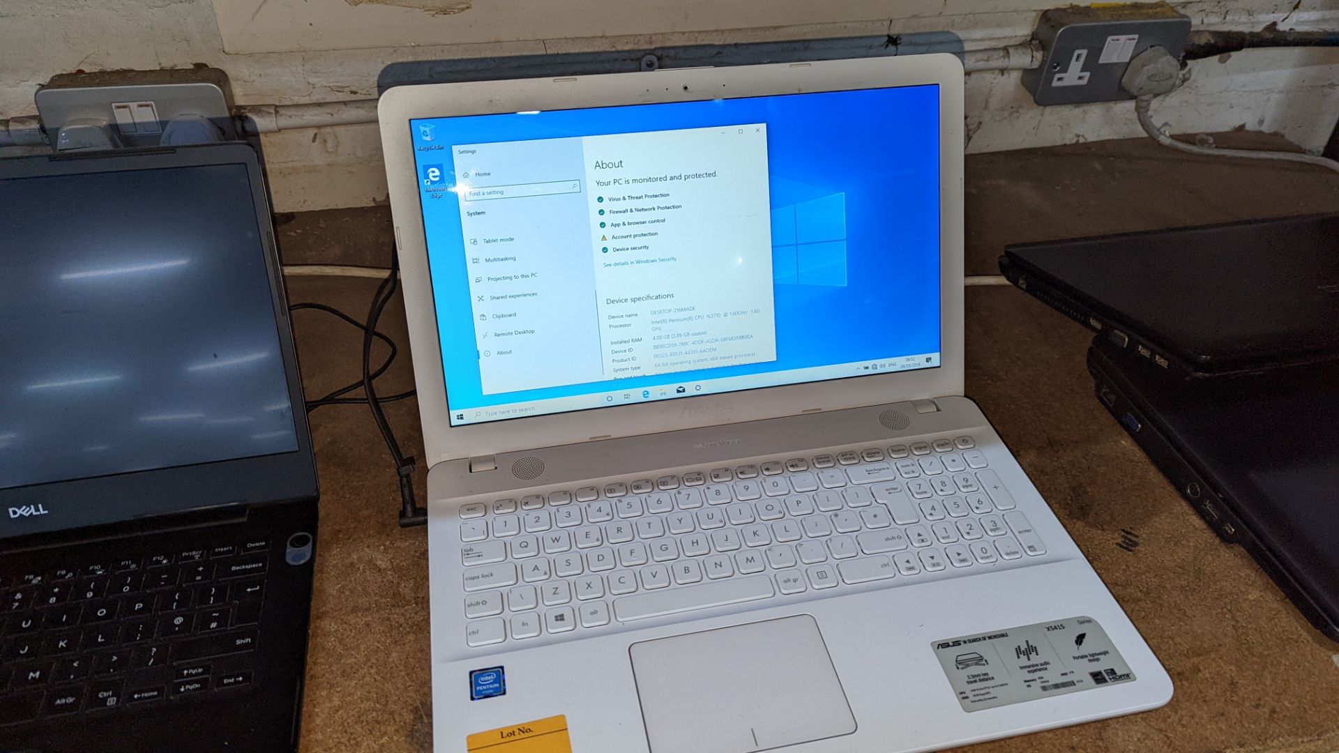 Asus model X5415 white notebook computer with Pentium processor & 4GB RAM. This lot also includes a - Image 5 of 9