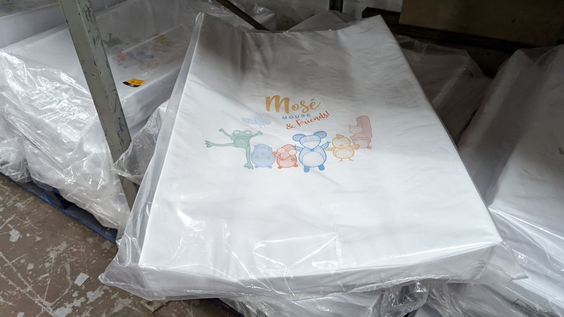 10 off Mosé Baby changing mats, comprising padded anti-roll wedge fully certified baby changing mat - Image 4 of 5