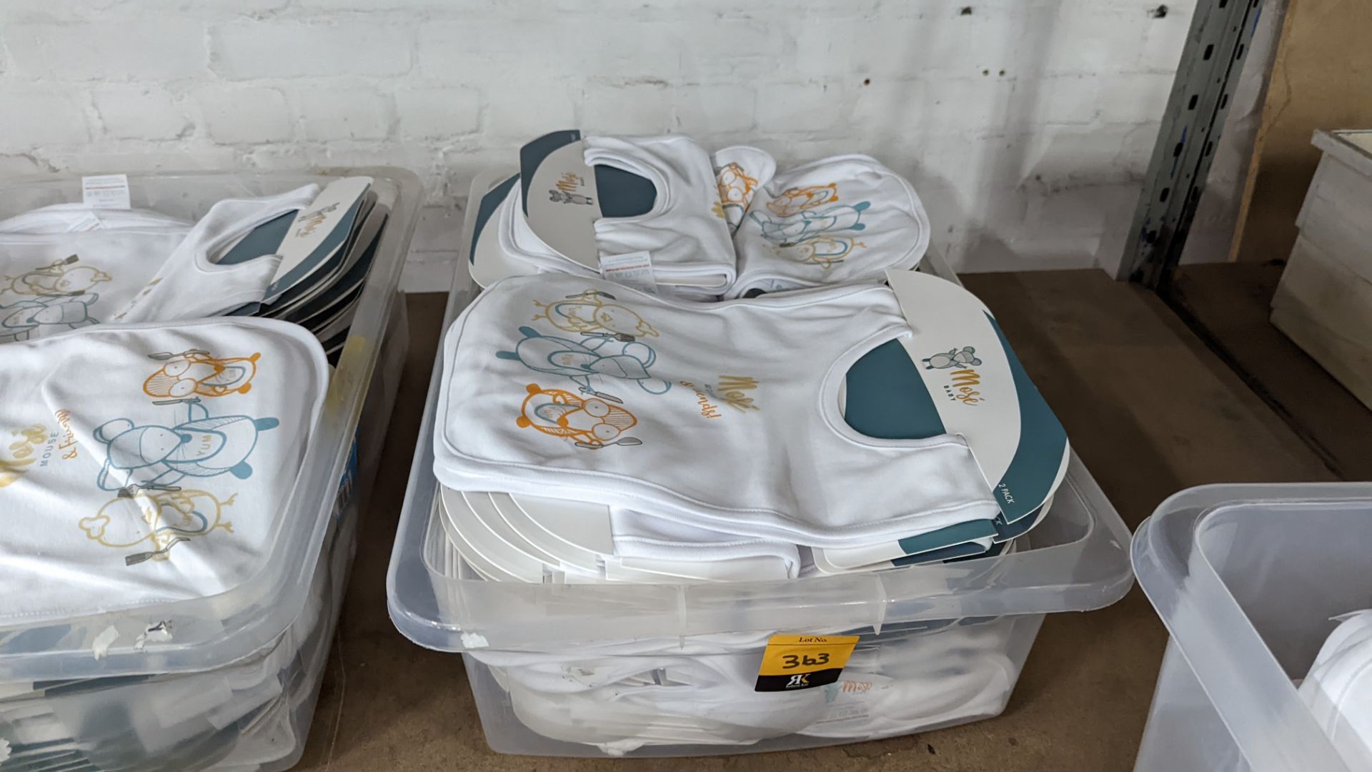 55 off Mosé Baby bibs twin packs. Retail price £10 per twin pack. Each twin pack comprises one pla - Image 2 of 5