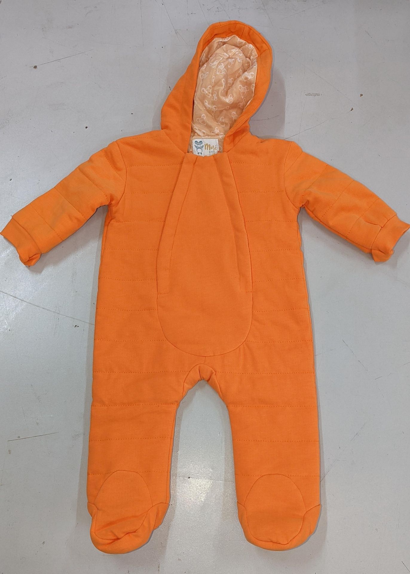 20 off Mosé Baby unisex orange romper body suits, in 100% cotton with Mosé Baby print lining. Age 6 - Image 8 of 9