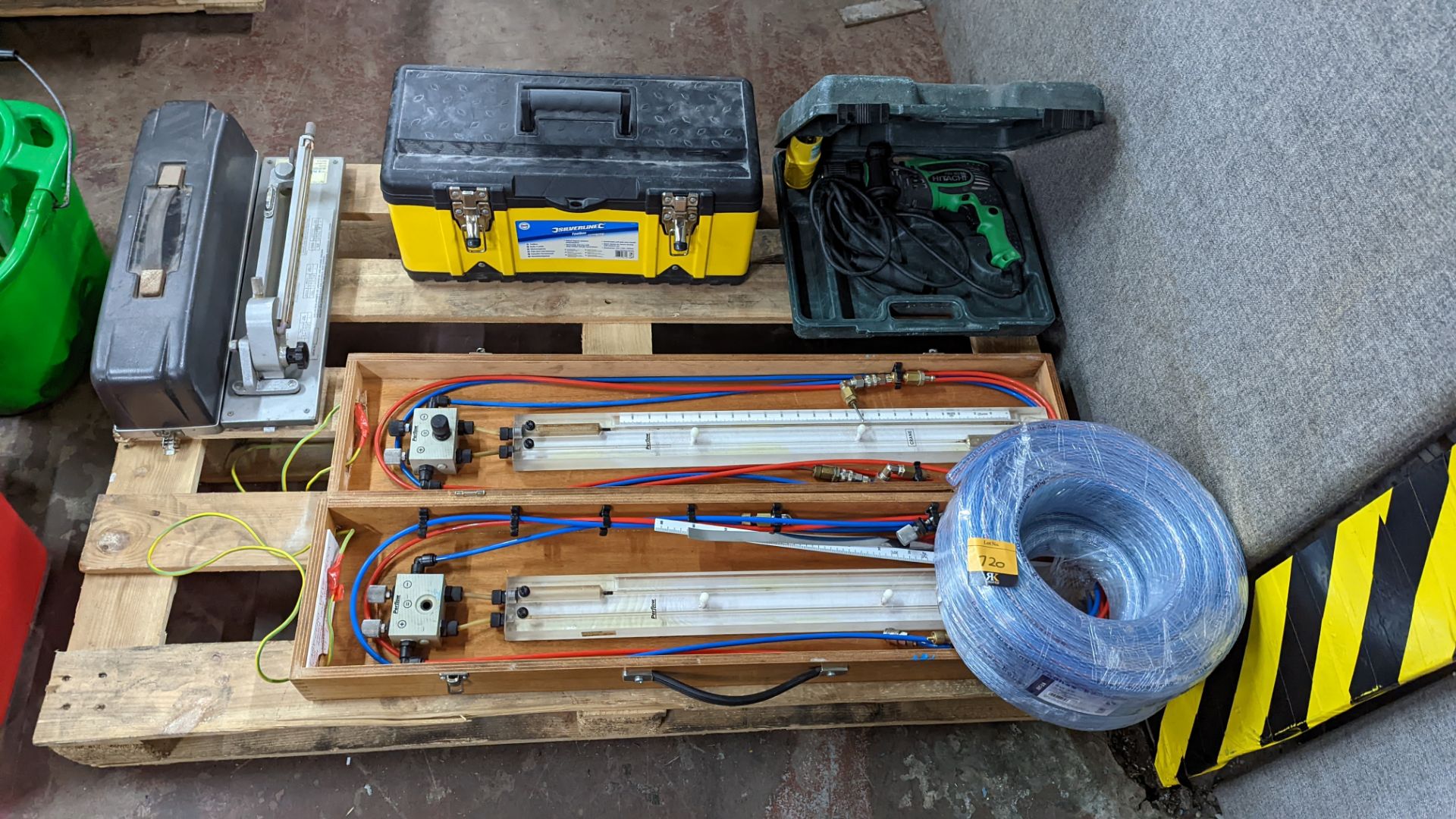 Contents of a pallet of assorted tools including small toolkit, Airflow testing set, 2 off Perflow m