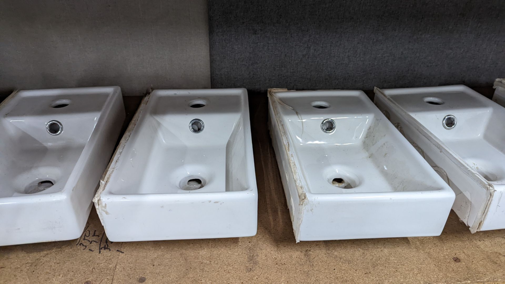 6 off compact rectangular handwashing basins - Image 4 of 6